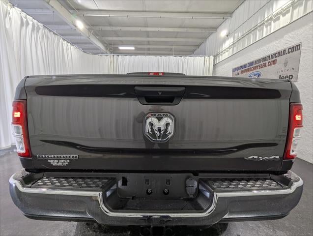 2024 RAM 3500 Big Horn Crew Cab 4x4 8' Box