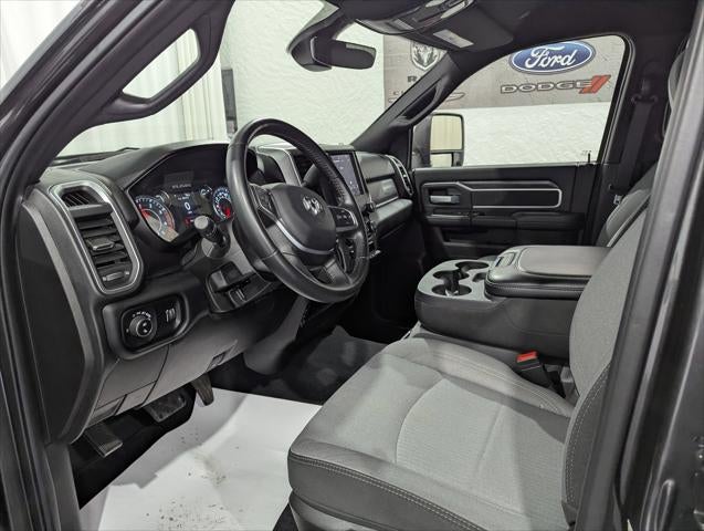 2024 RAM 3500 Big Horn Crew Cab 4x4 8' Box
