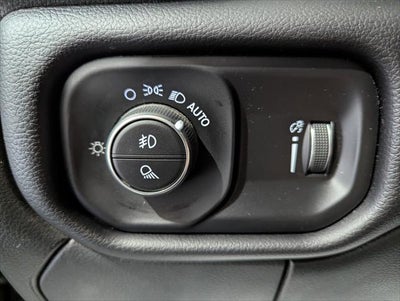 2024 RAM 3500 Big Horn Crew Cab 4x4 8' Box