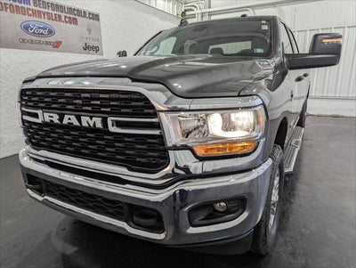 2024 RAM 3500 Big Horn Crew Cab 4x4 8' Box