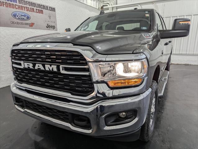 2024 RAM 3500 Big Horn Crew Cab 4x4 8' Box