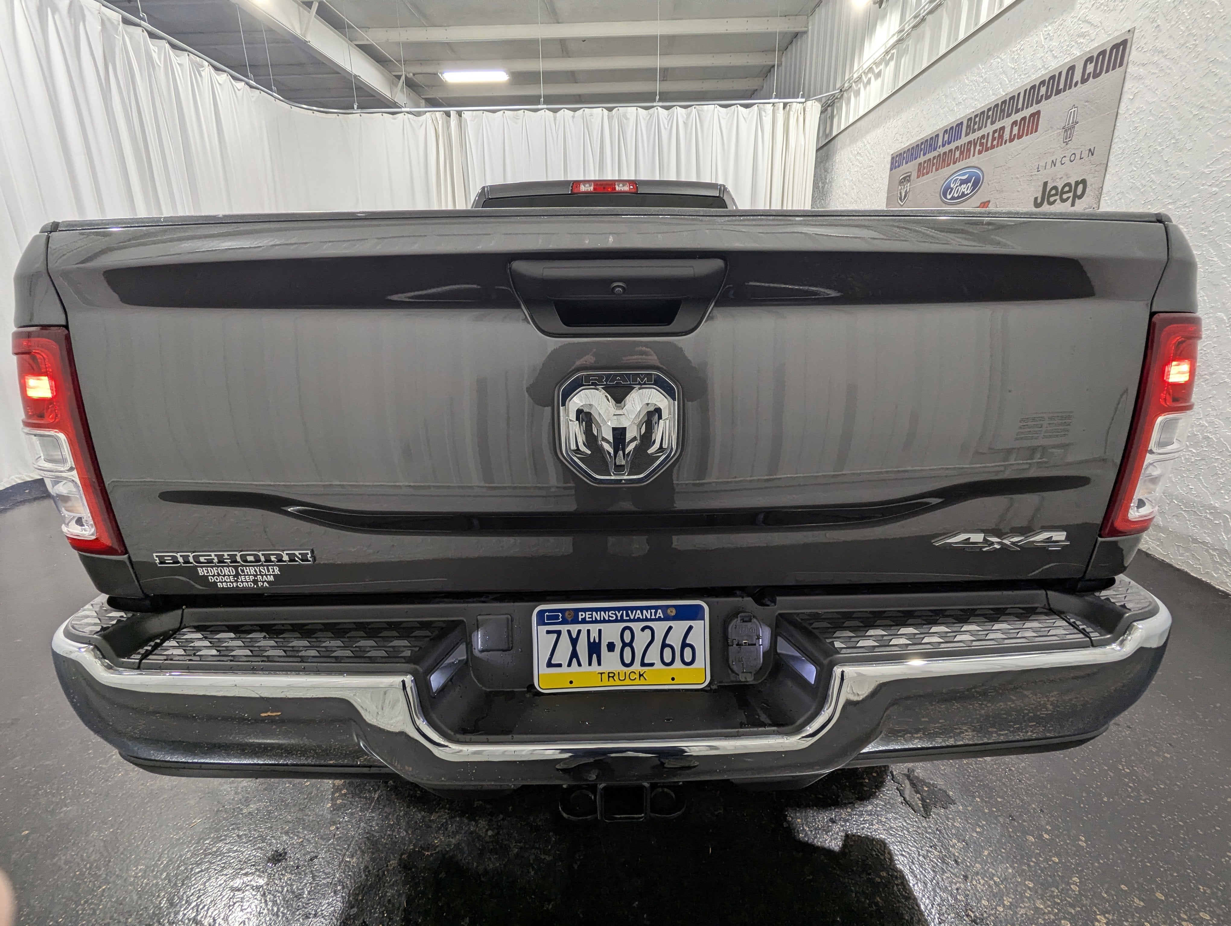 2024 RAM 3500 Big Horn Crew Cab 4x4 8' Box