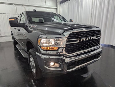 2024 RAM 3500 Big Horn Crew Cab 4x4 8' Box