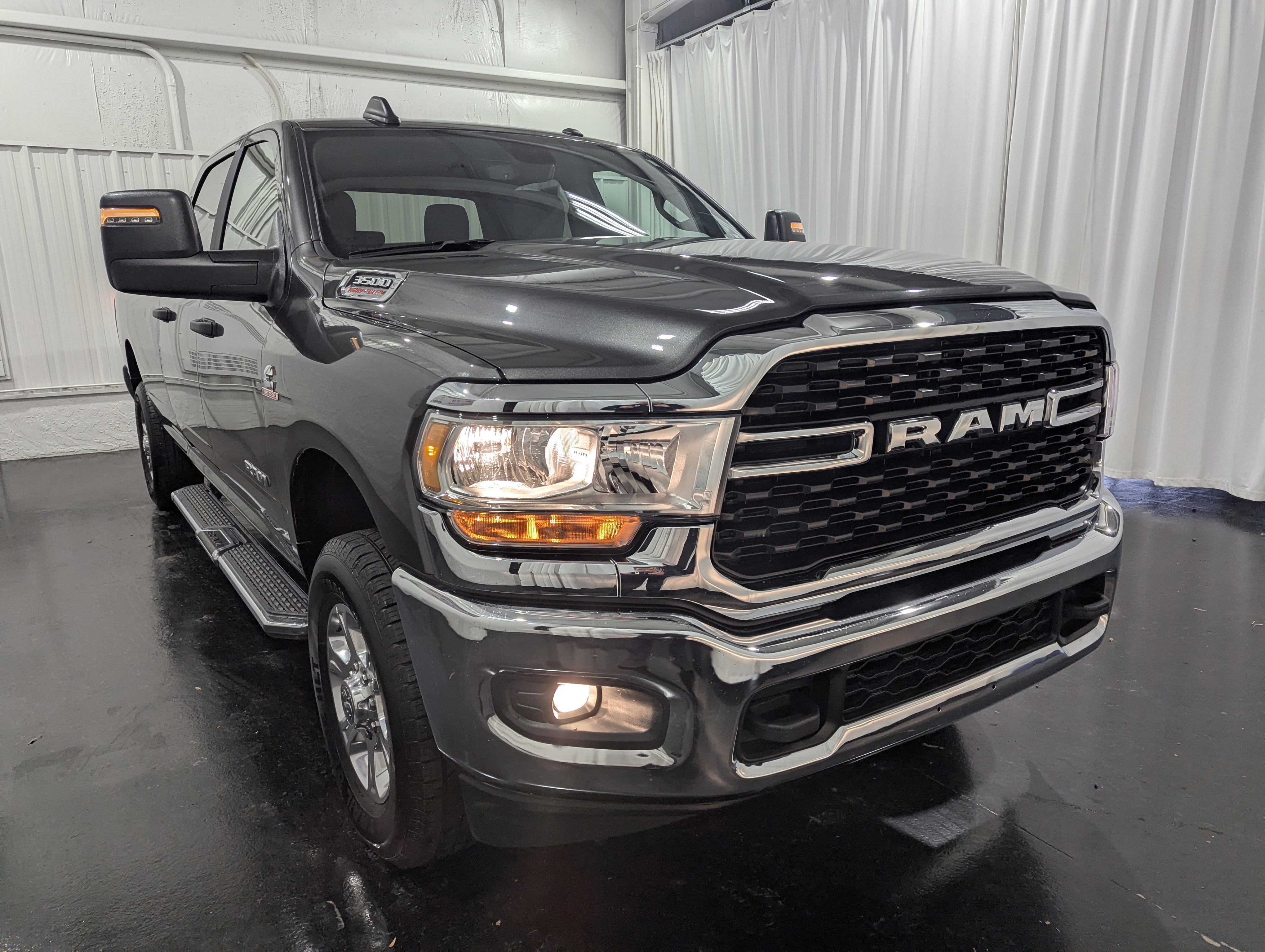 2024 RAM 3500 Big Horn Crew Cab 4x4 8' Box