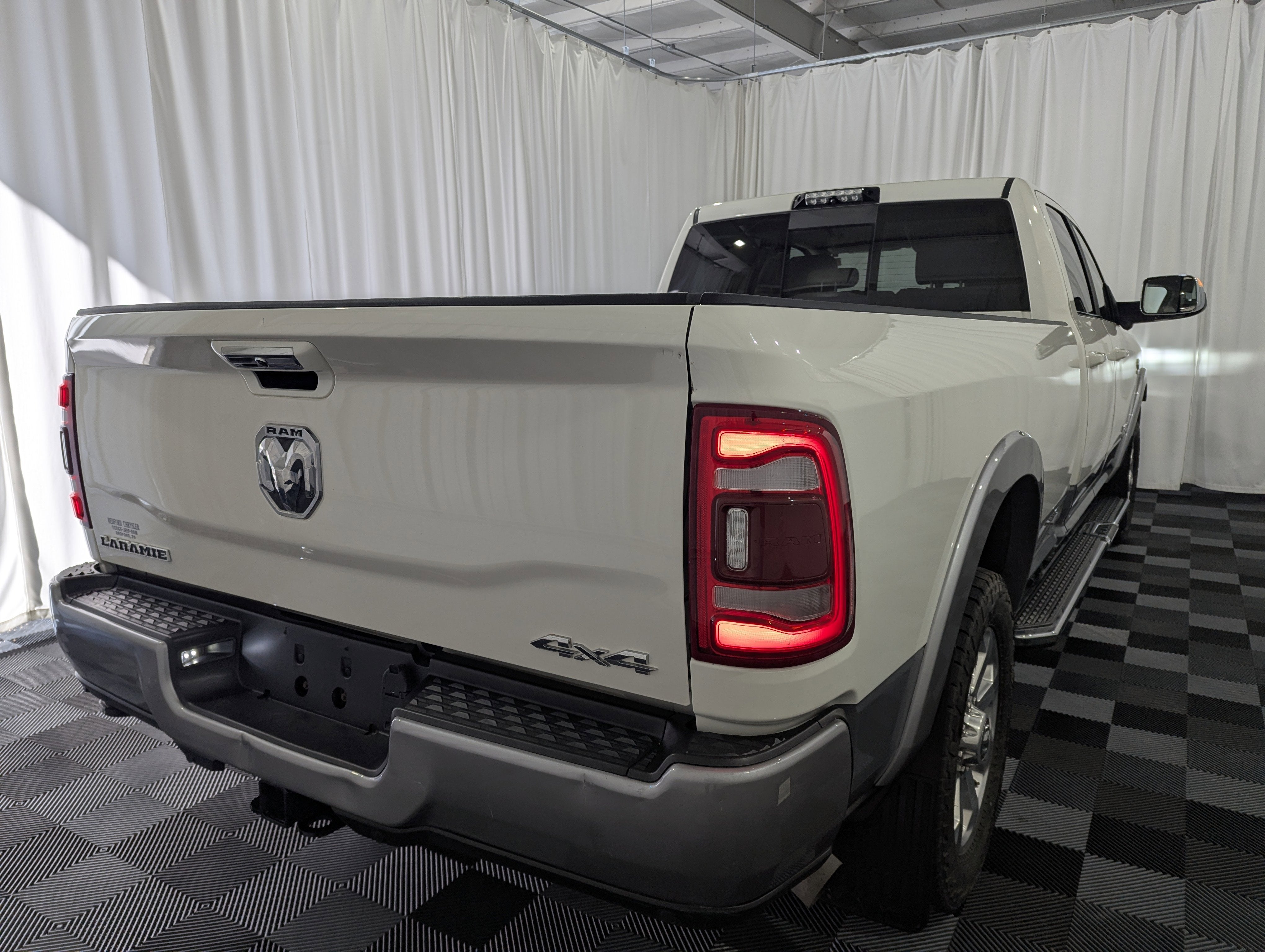 2020 RAM 3500 Laramie Crew Cab 4x4 8' Box
