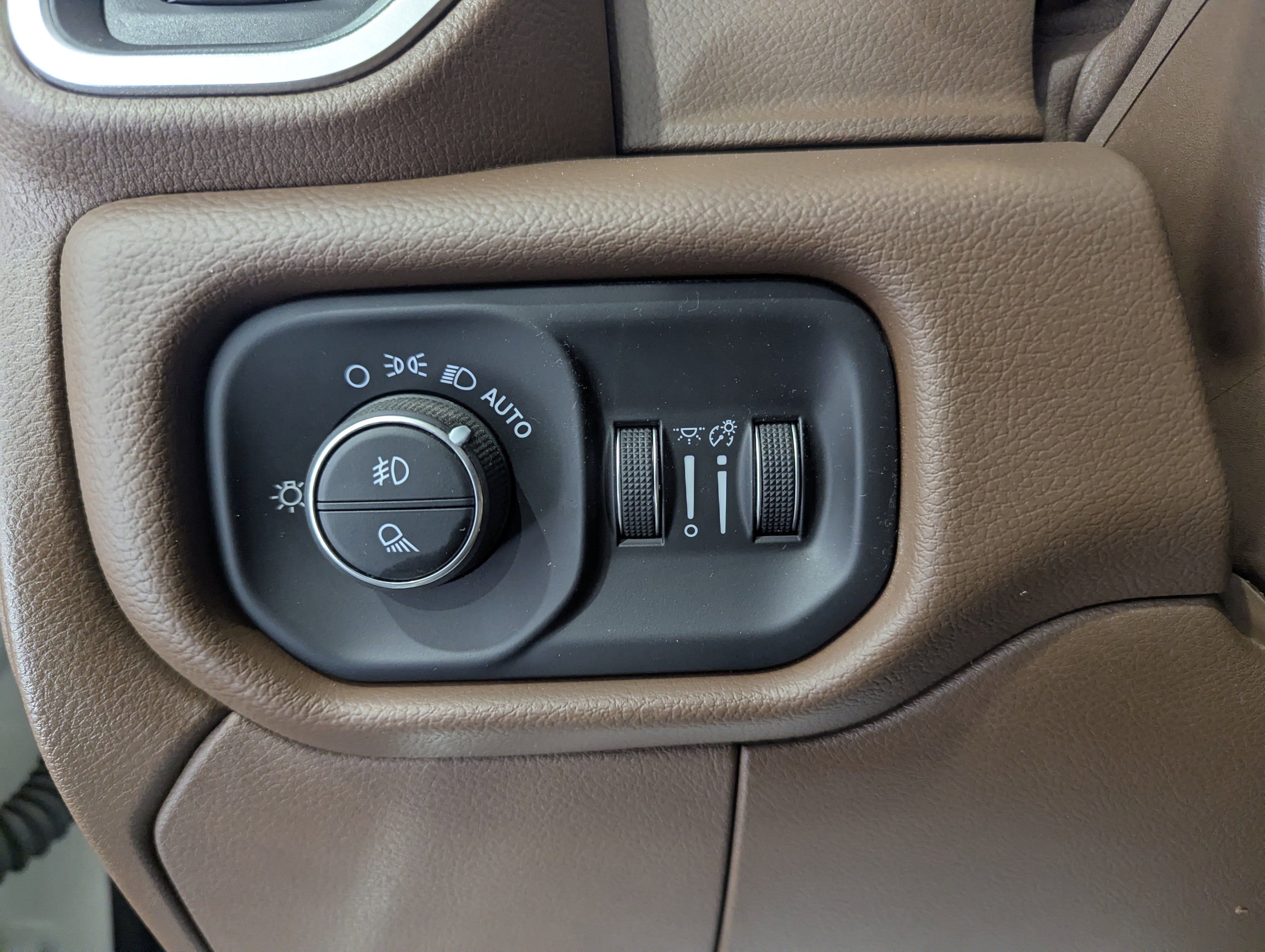 2020 RAM 3500 Laramie Crew Cab 4x4 8' Box