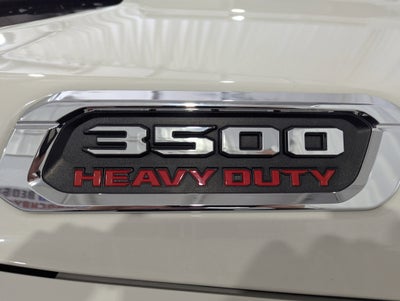 2020 RAM 3500 Laramie Crew Cab 4x4 8' Box
