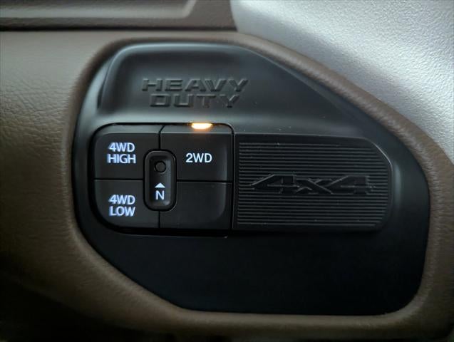 2020 RAM 3500 Laramie Crew Cab 4x4 8' Box