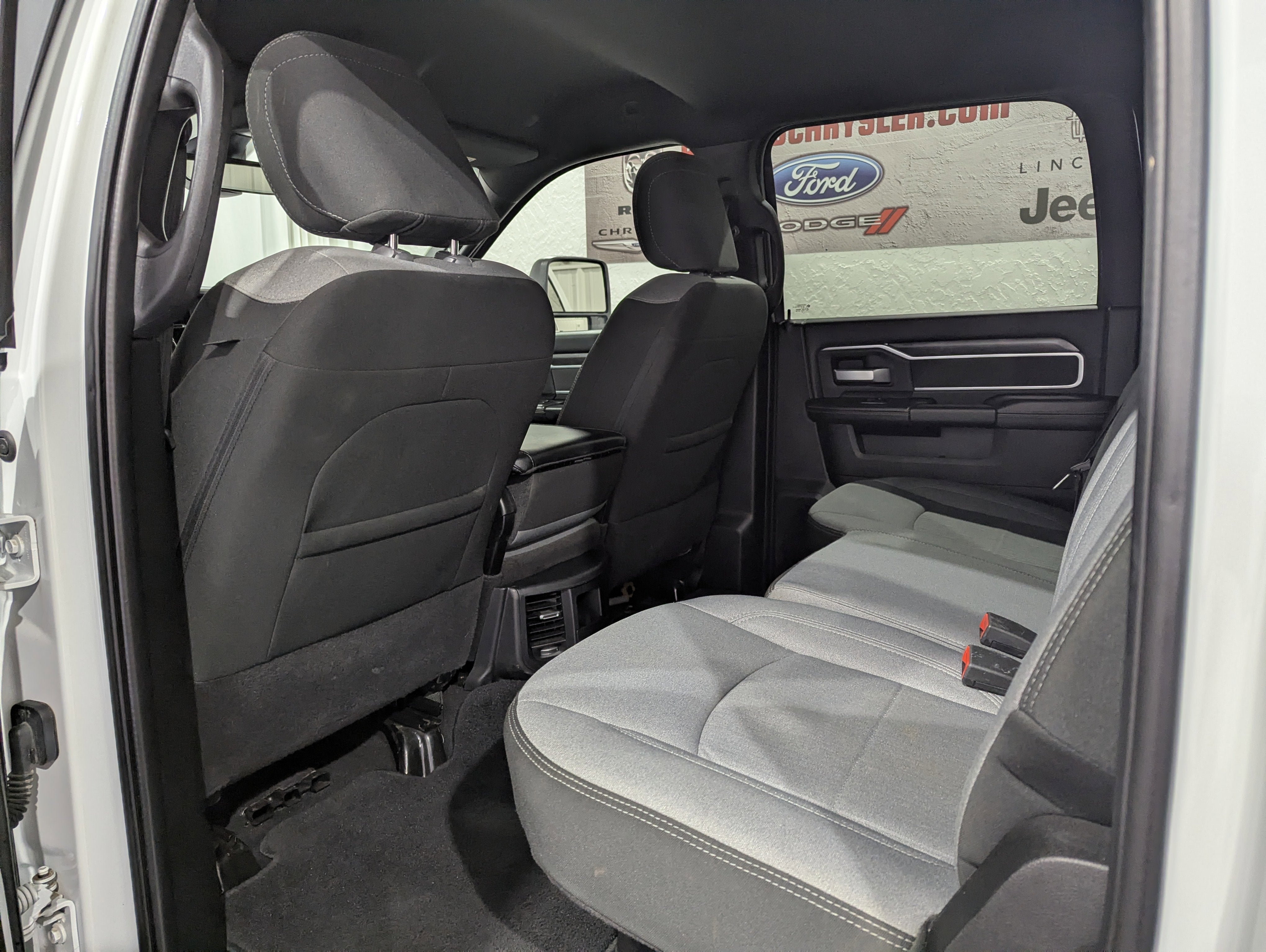 2024 RAM 3500 Big Horn Crew Cab 4x4 8' Box