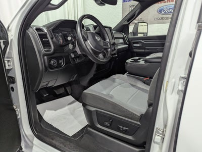 2024 RAM 3500 Big Horn Crew Cab 4x4 8' Box