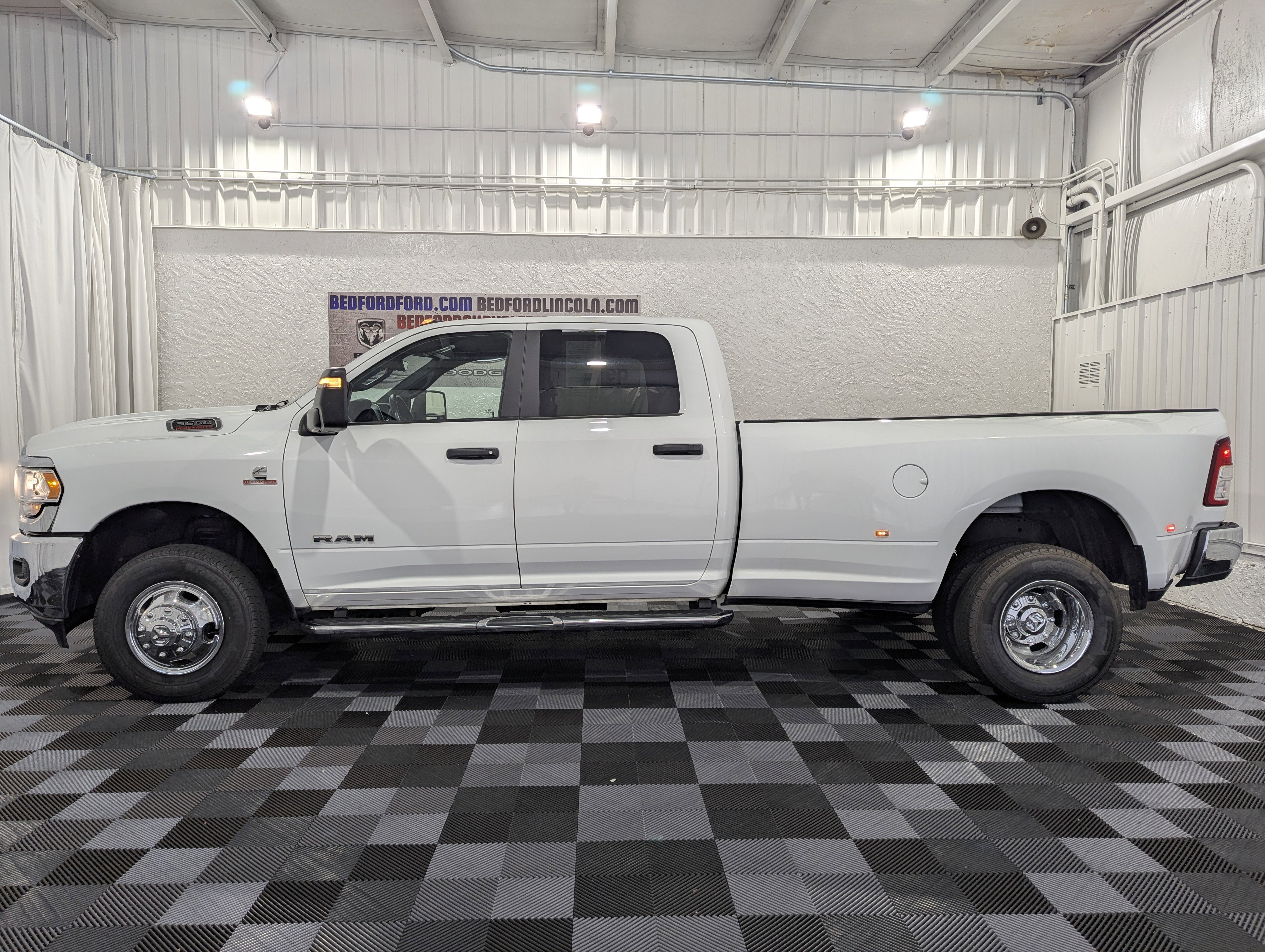 2024 RAM 3500 Big Horn Crew Cab 4x4 8' Box
