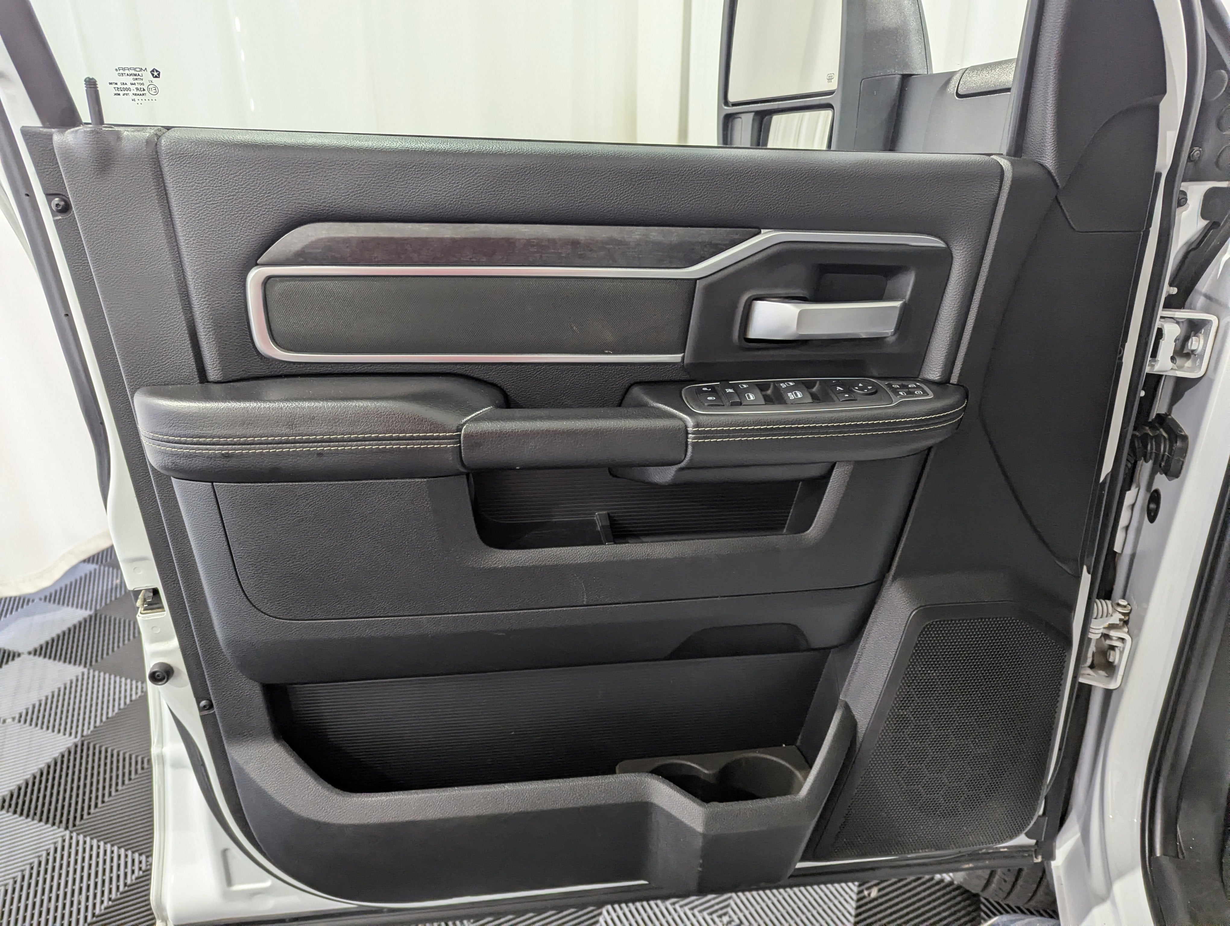 2024 RAM 3500 Big Horn Crew Cab 4x4 8' Box