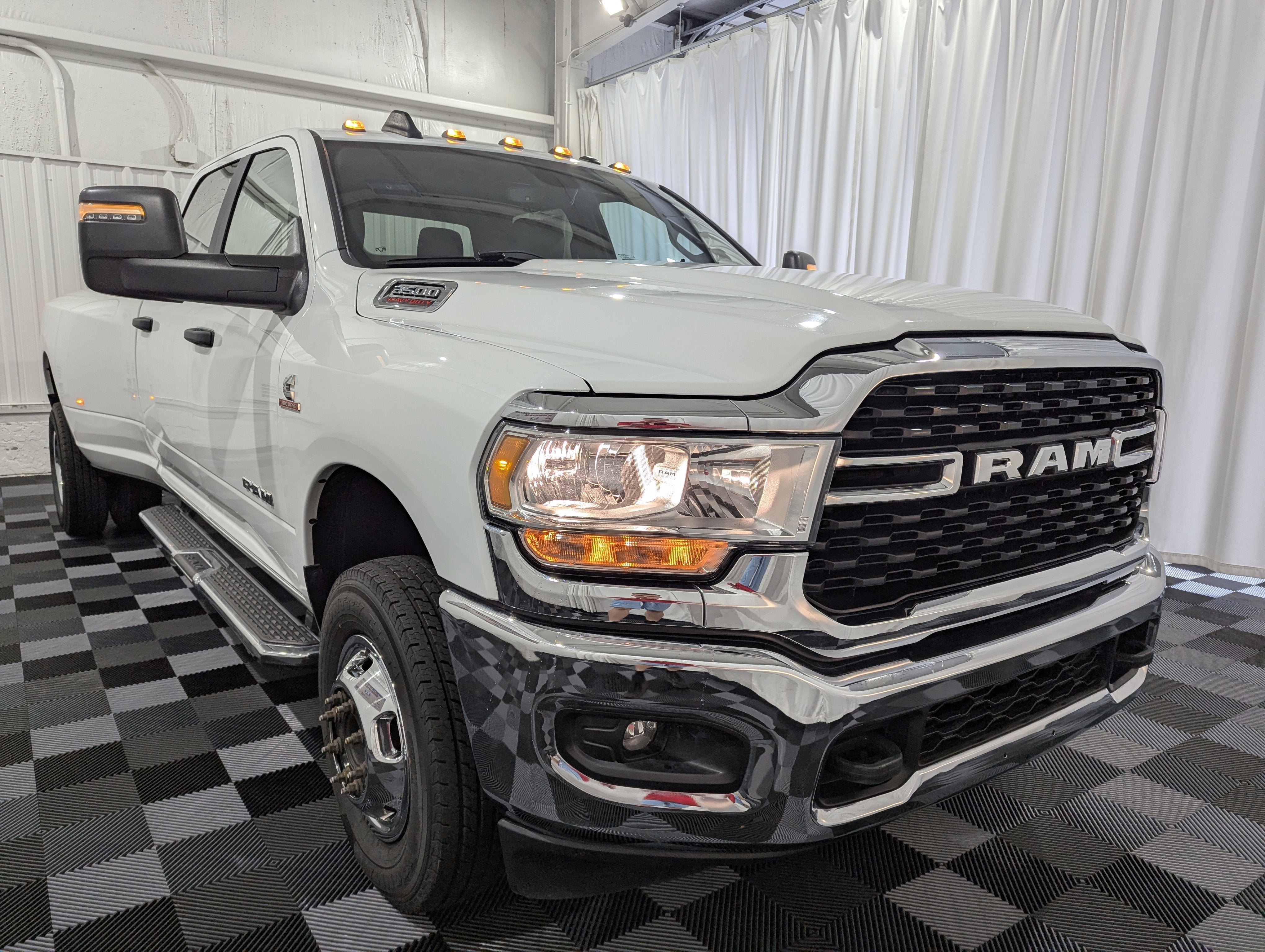 2024 RAM 3500 Big Horn Crew Cab 4x4 8' Box