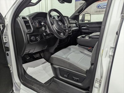 2024 RAM 3500 Big Horn Crew Cab 4x4 8' Box