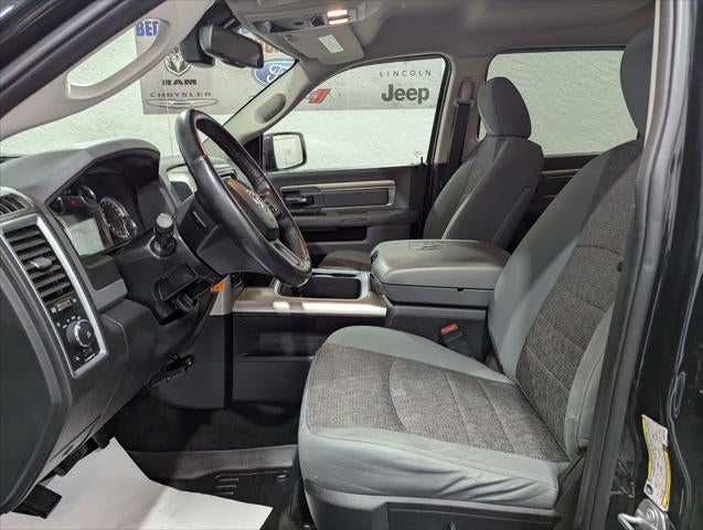 2017 RAM 1500 Big Horn Crew Cab 4x4 5'7' Box