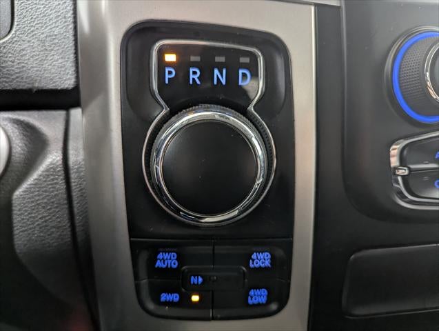 2017 RAM 1500 Big Horn Crew Cab 4x4 5'7' Box