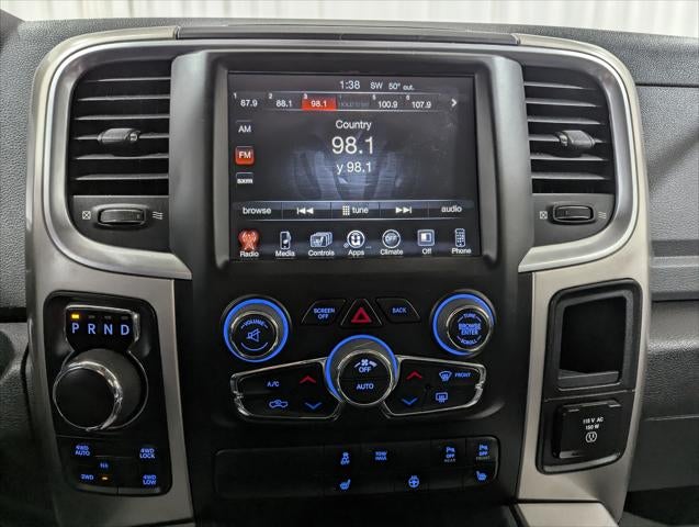 2017 RAM 1500 Big Horn Crew Cab 4x4 5'7' Box