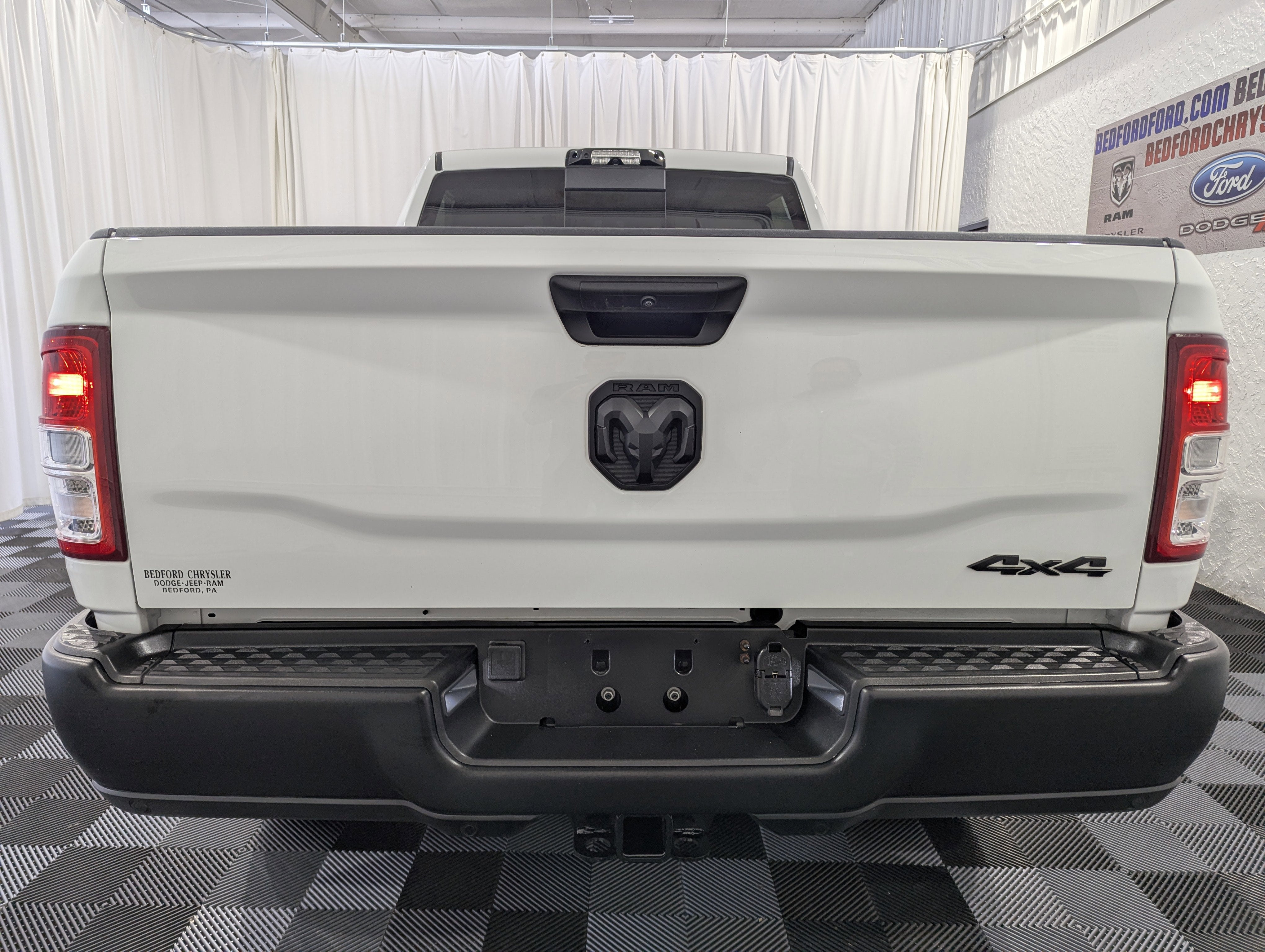 2024 RAM 2500 Tradesman Crew Cab 4x4 6'4' Box