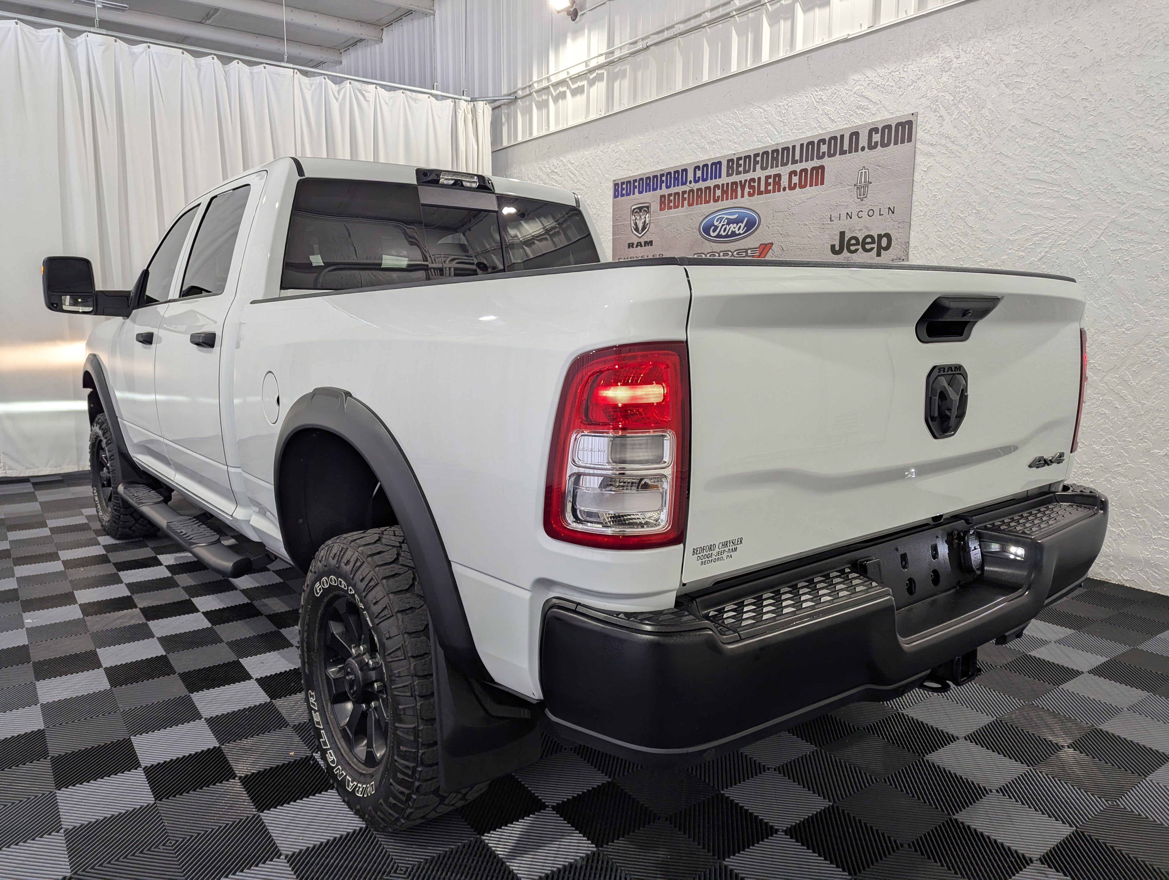 2024 RAM 2500 Tradesman Crew Cab 4x4 6'4' Box