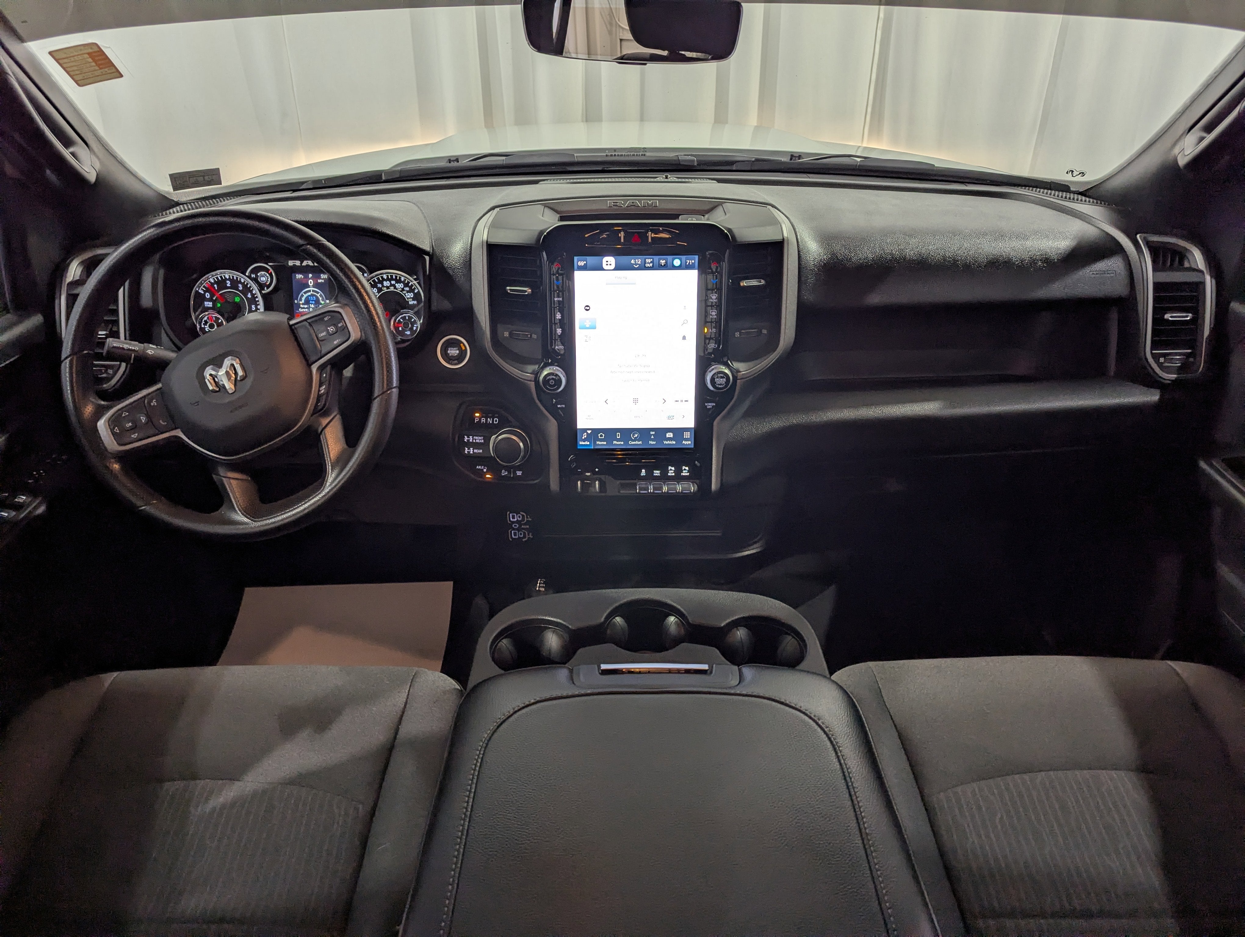 2024 RAM 2500 Tradesman Crew Cab 4x4 6'4' Box