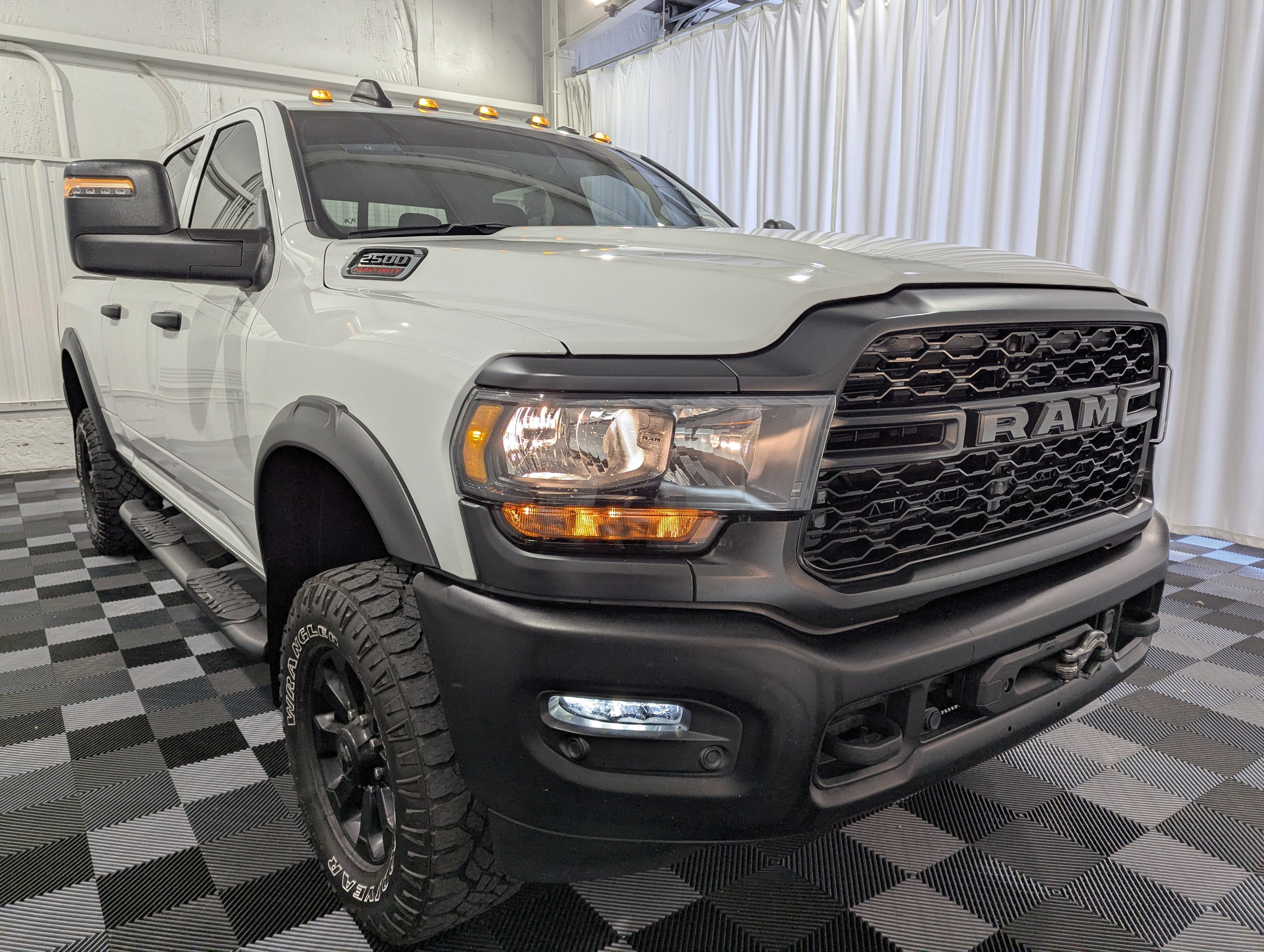 2024 RAM 2500 Tradesman Crew Cab 4x4 6'4' Box