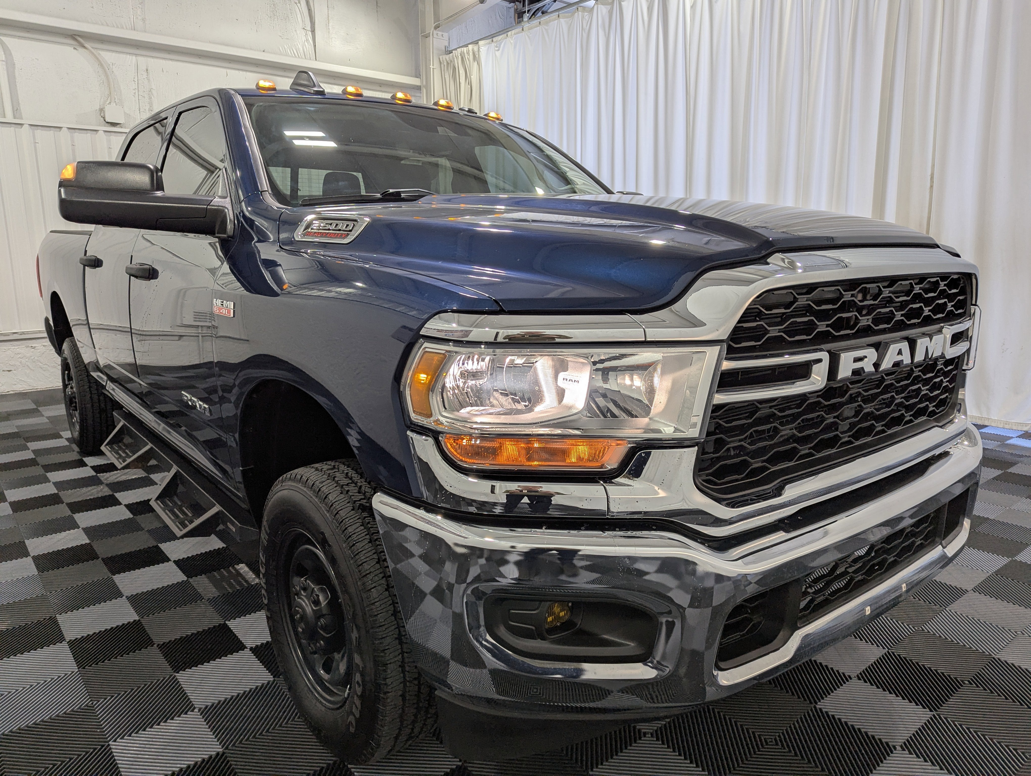 2020 RAM 2500 Tradesman Crew Cab 4x4 6'4' Box
