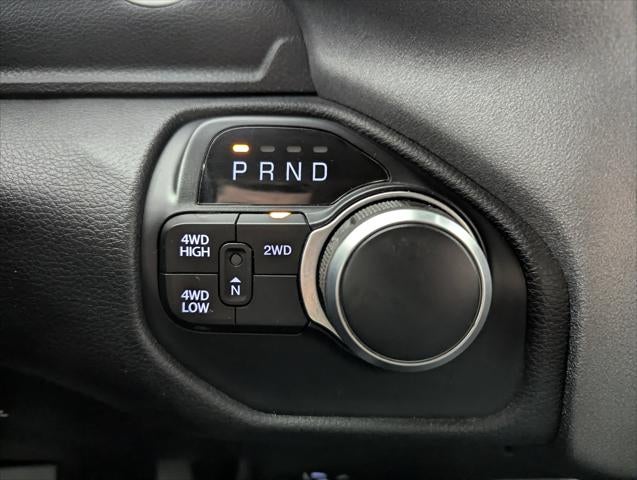 2020 RAM 2500 Tradesman Crew Cab 4x4 6'4' Box