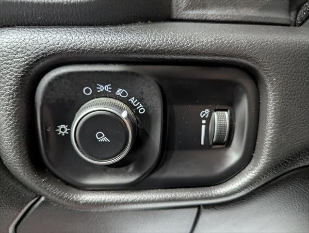 2021 RAM 2500 Tradesman Crew Cab 4x4 6'4' Box