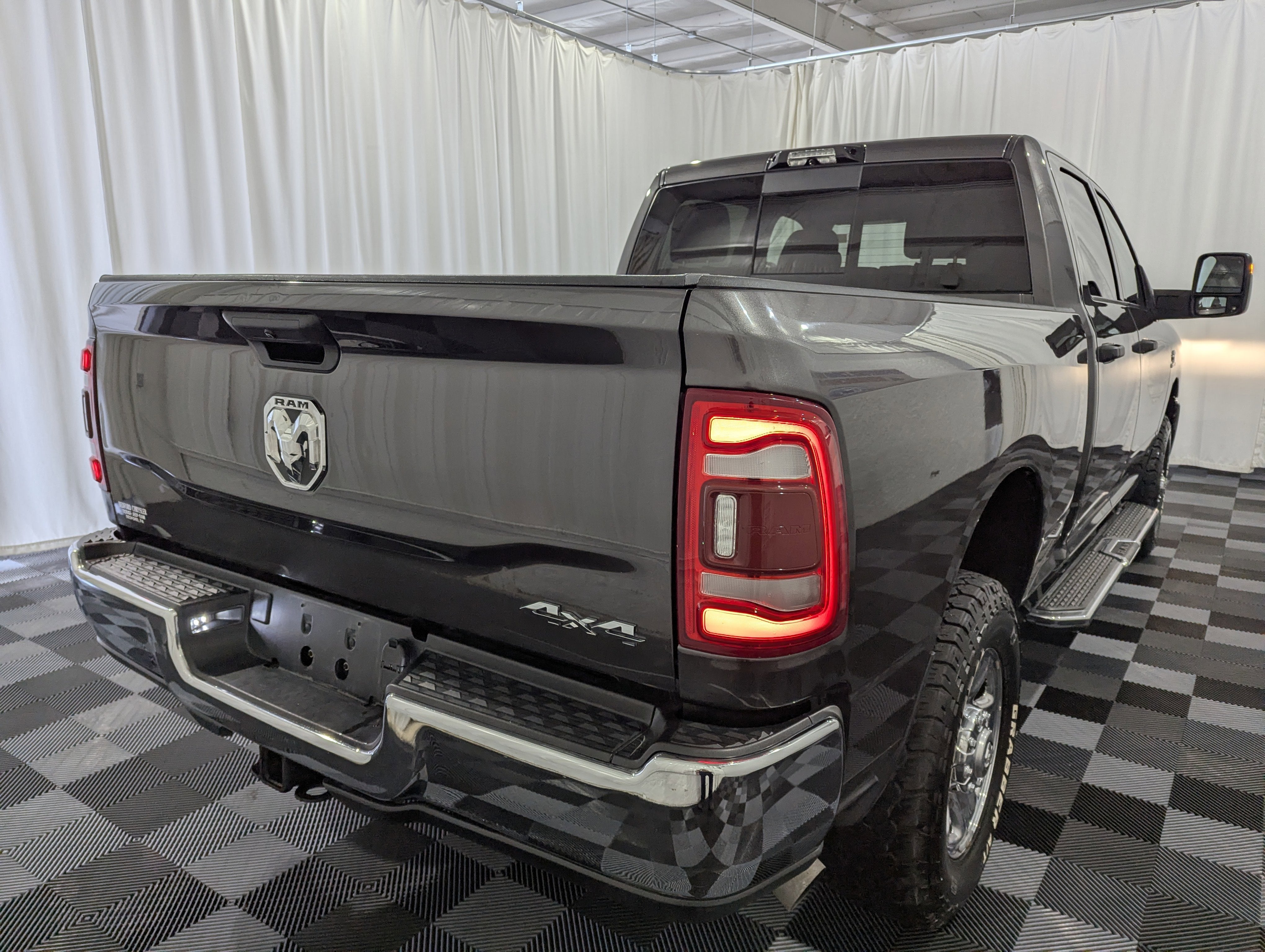 2024 RAM 2500 Tradesman Crew Cab 4x4 6'4' Box