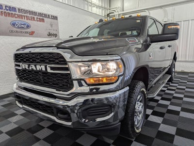 2024 RAM 2500 Tradesman Crew Cab 4x4 6'4' Box