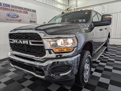 2024 RAM 2500 Tradesman Crew Cab 4x4 6'4' Box