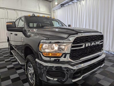 2024 RAM 2500 Tradesman Crew Cab 4x4 6'4' Box