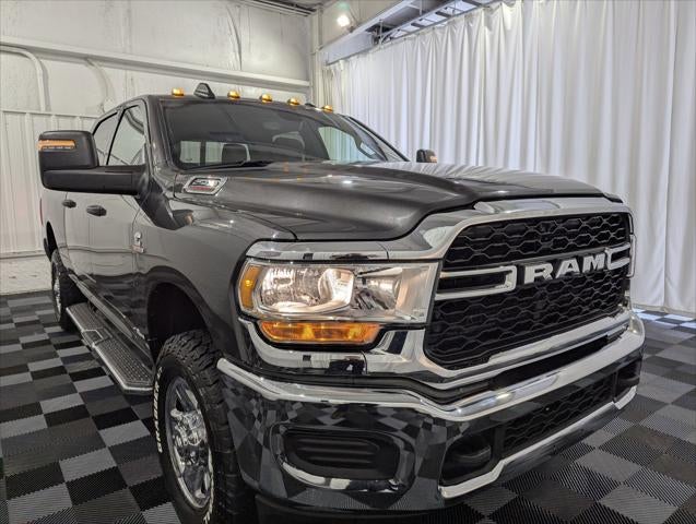 2024 RAM 2500 Tradesman Crew Cab 4x4 6'4' Box