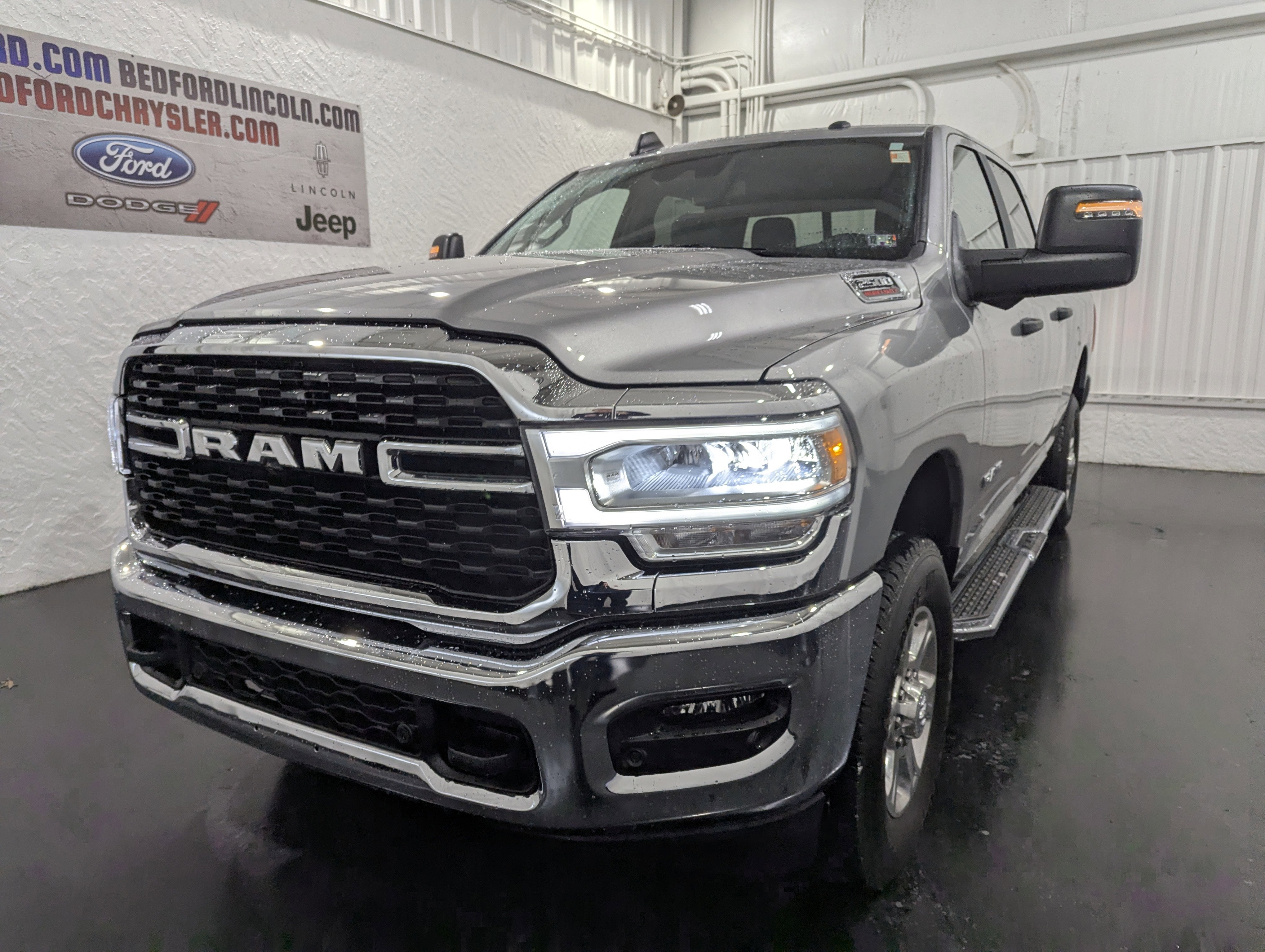 2024 RAM 2500 Big Horn Crew Cab 4x4 6'4' Box