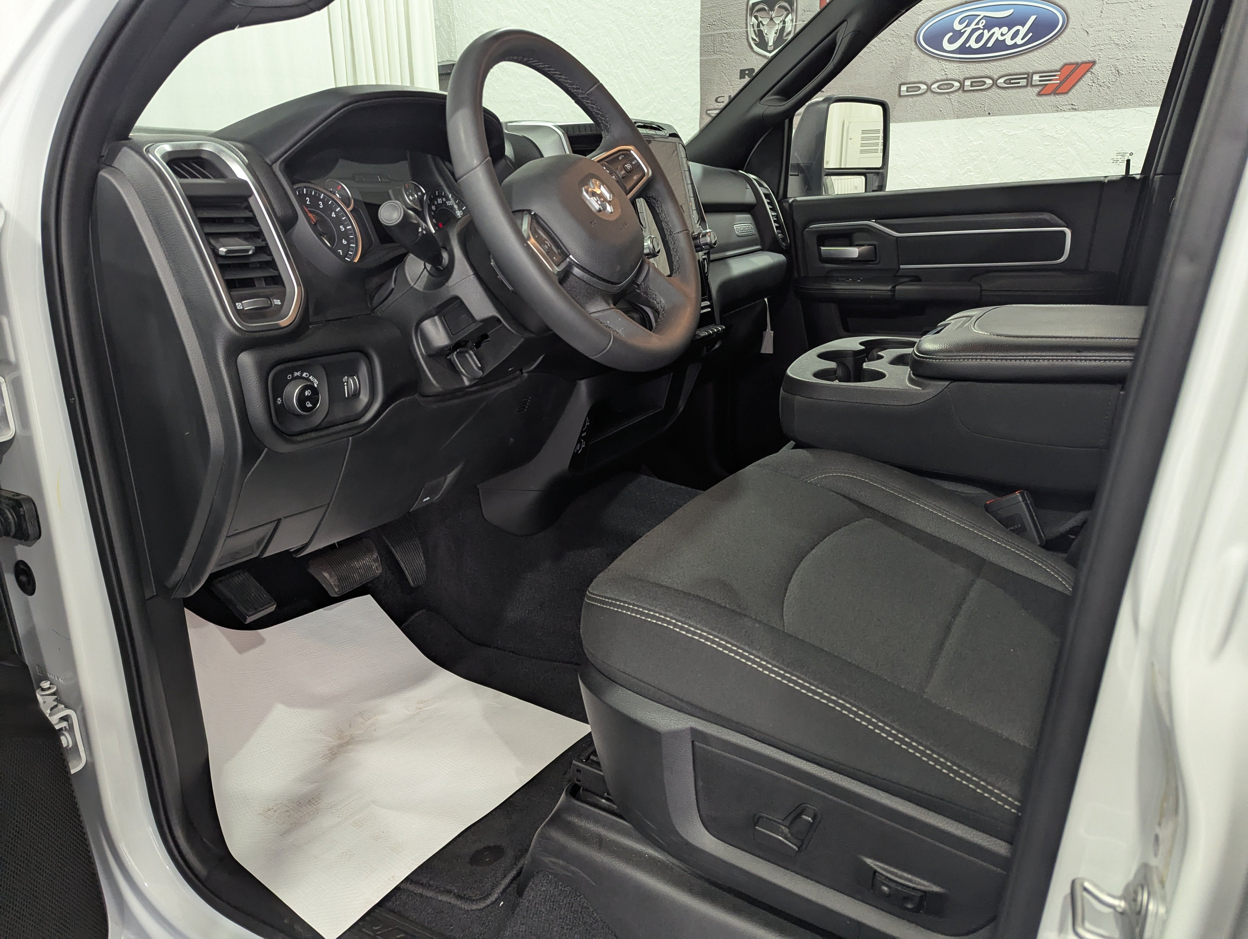 2026 RAM 2500 Big Horn Crew Cab 4x4 6'4' Box