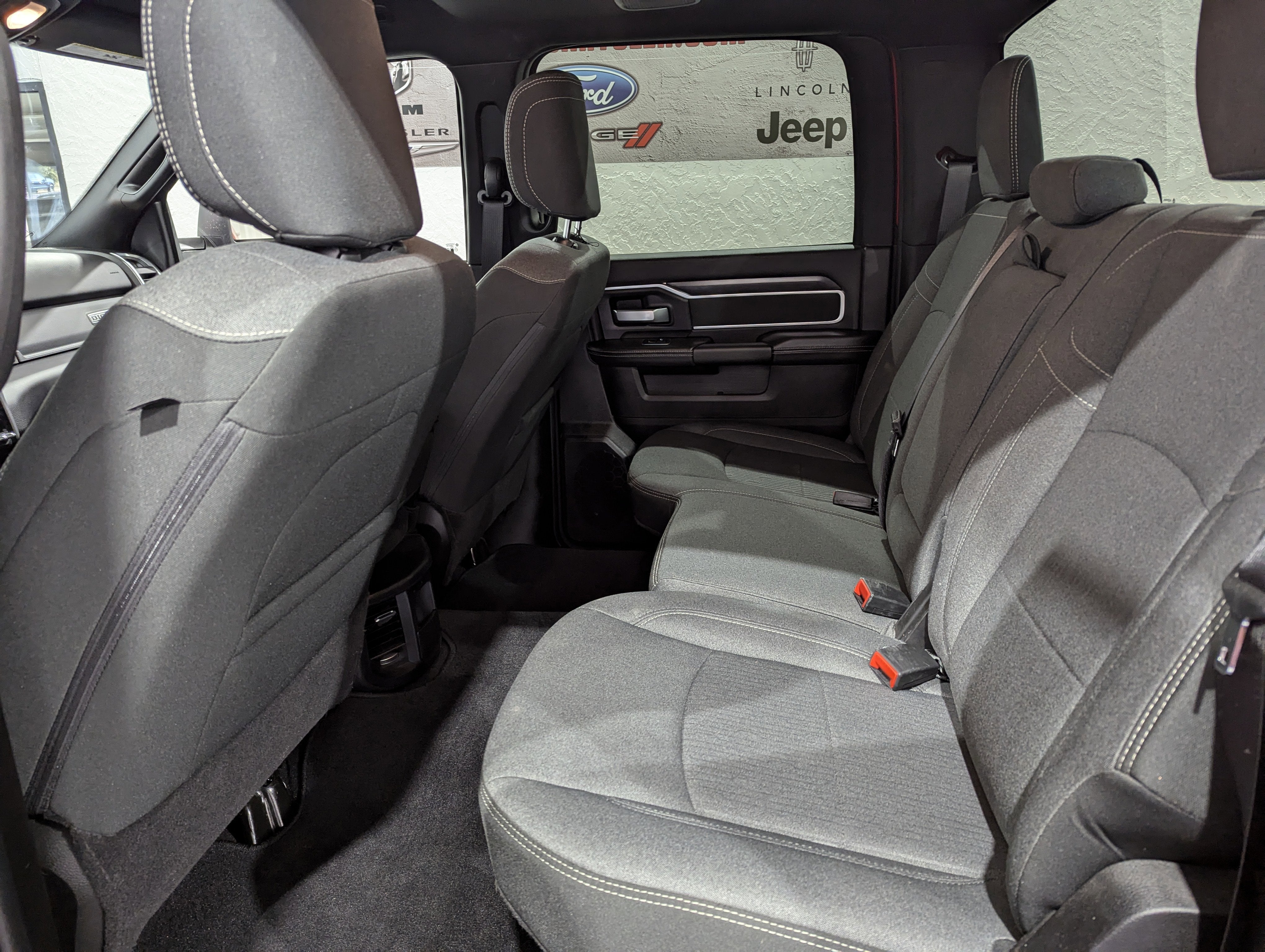 2024 RAM 2500 Big Horn Crew Cab 4x4 6'4' Box