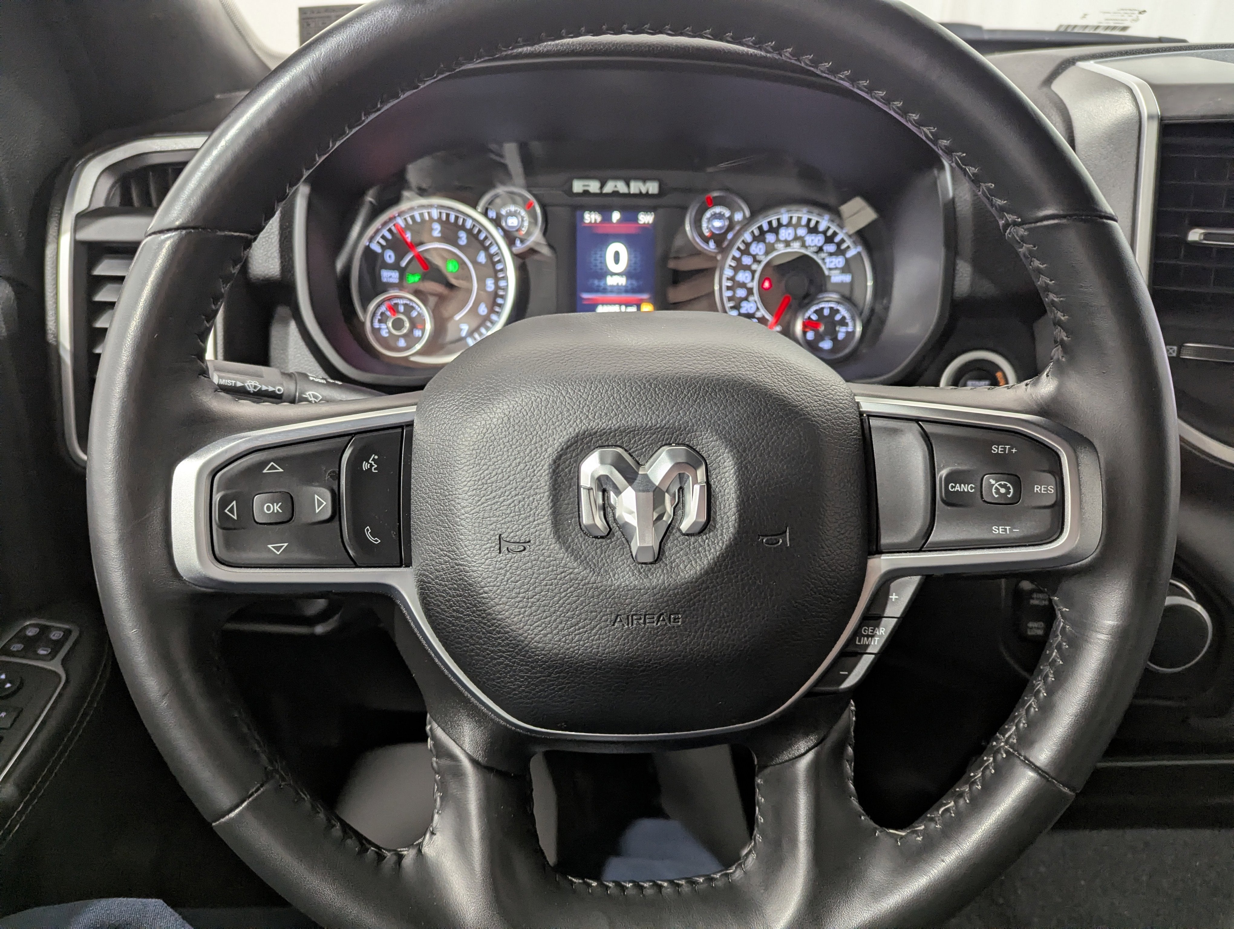 2024 RAM 2500 Big Horn Crew Cab 4x4 6'4' Box