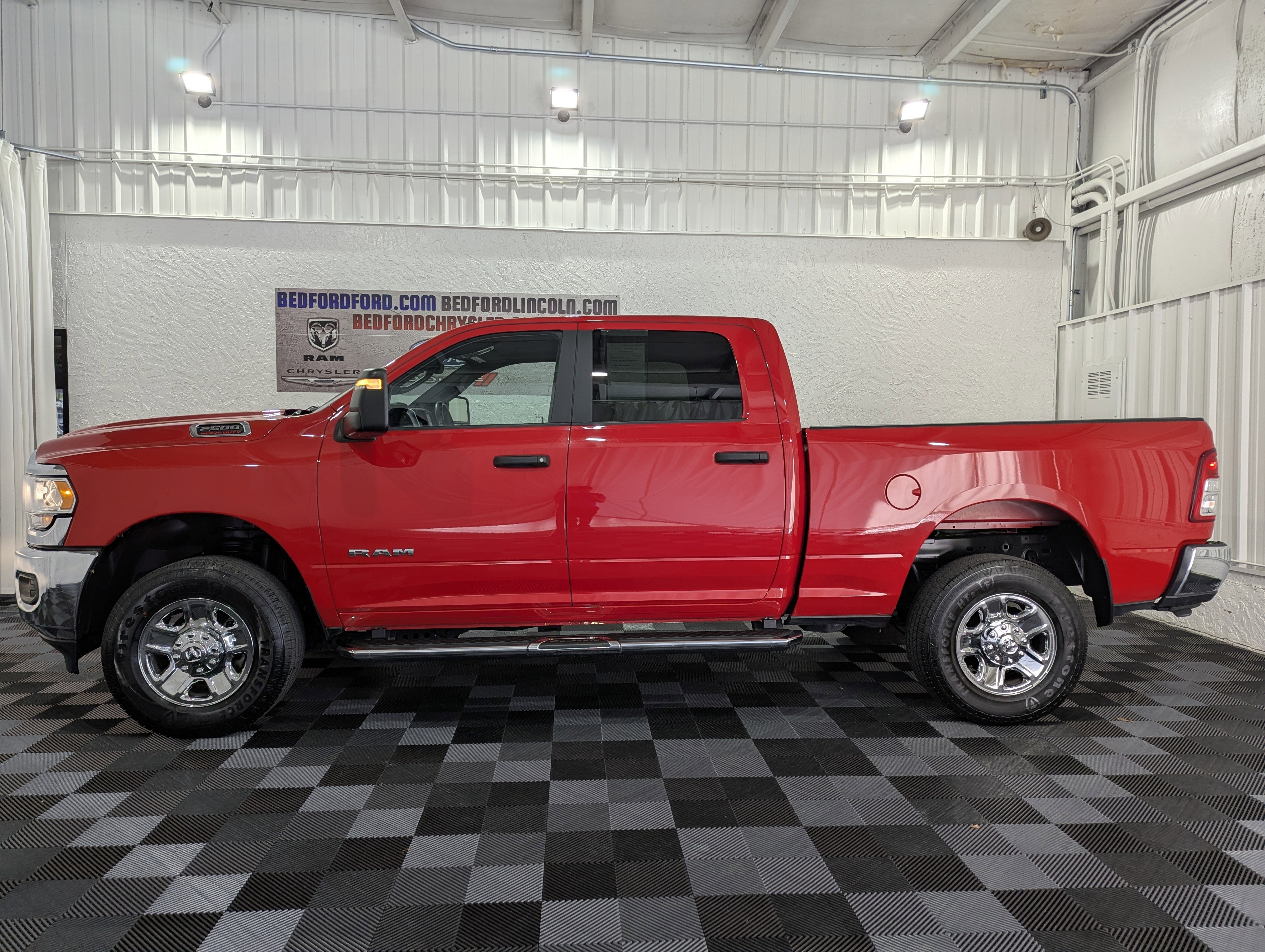 2024 RAM 2500 Big Horn Crew Cab 4x4 6'4' Box