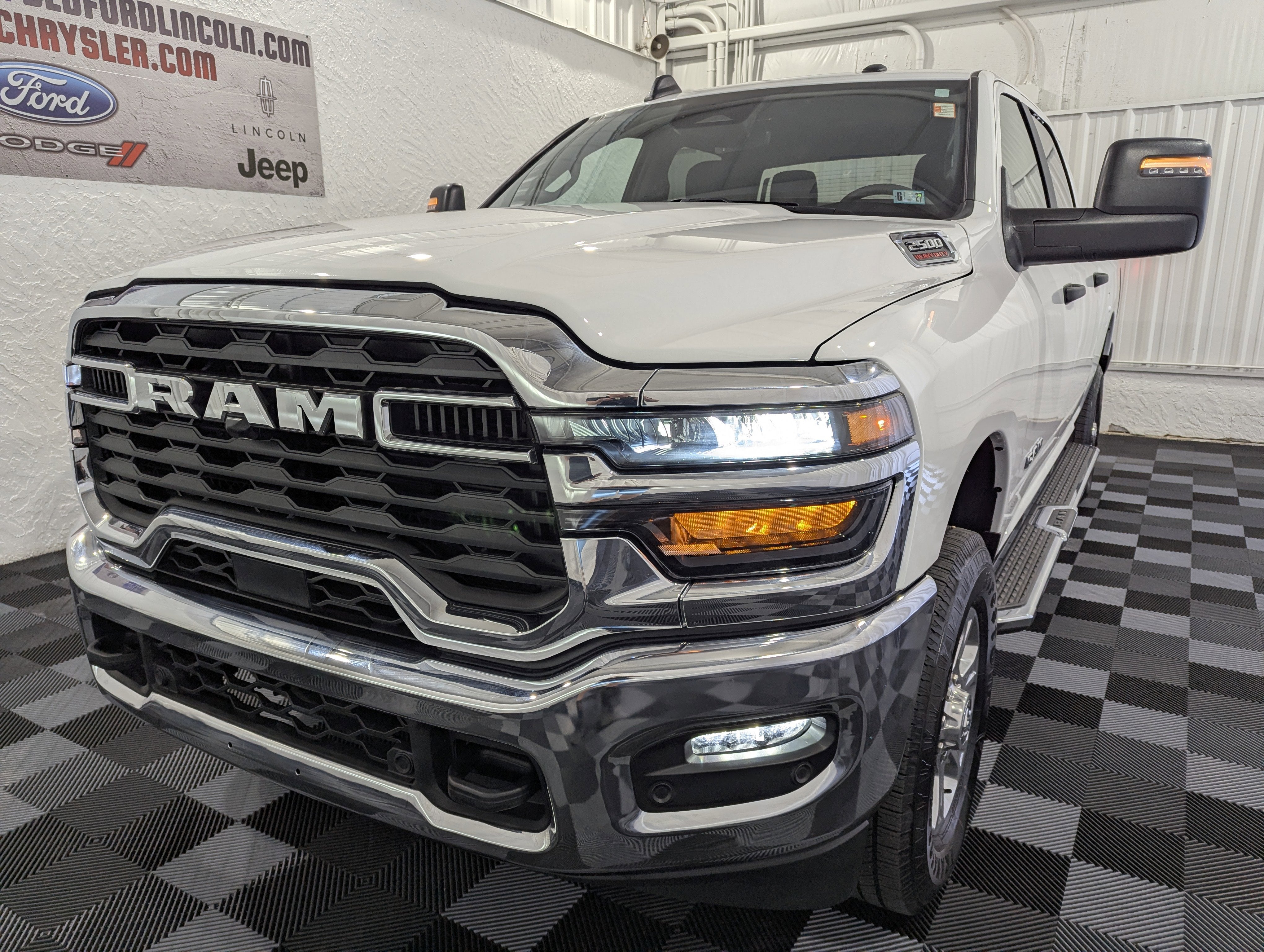 2025 RAM 2500 Big Horn Crew Cab 4x4 6'4' Box