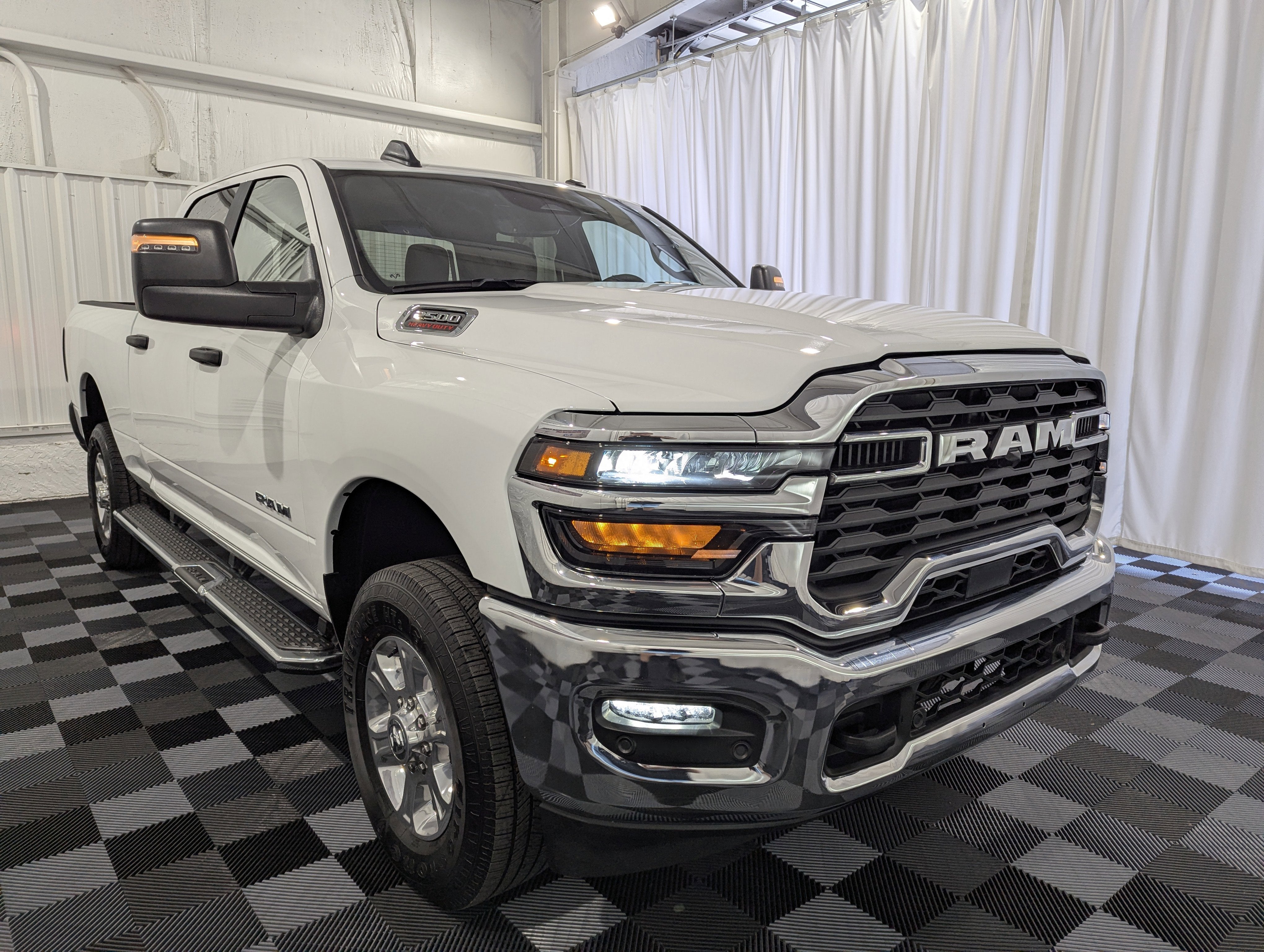 2025 RAM 2500 Big Horn Crew Cab 4x4 6'4' Box