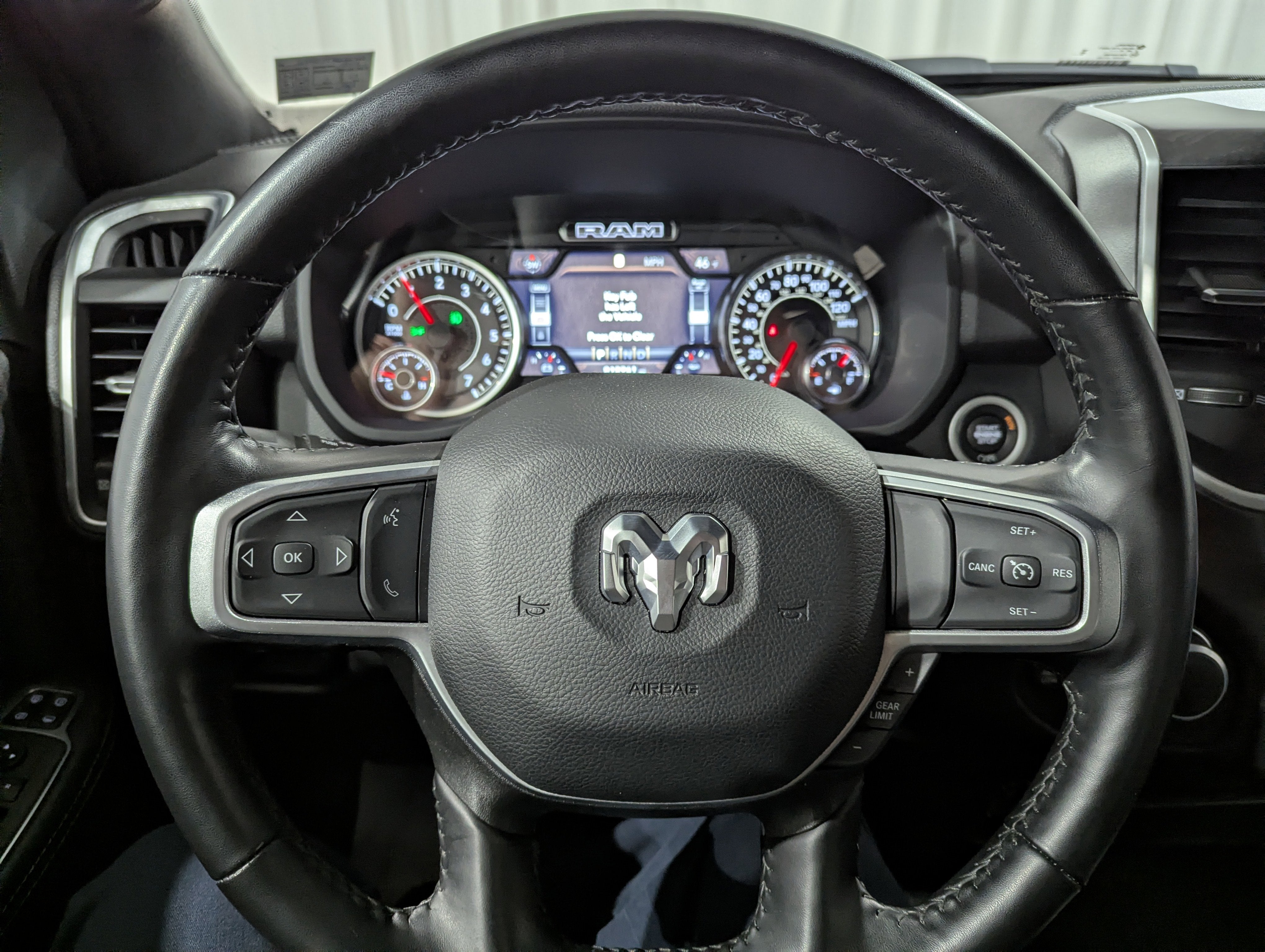 2024 RAM 2500 Big Horn Crew Cab 4x4 6'4' Box