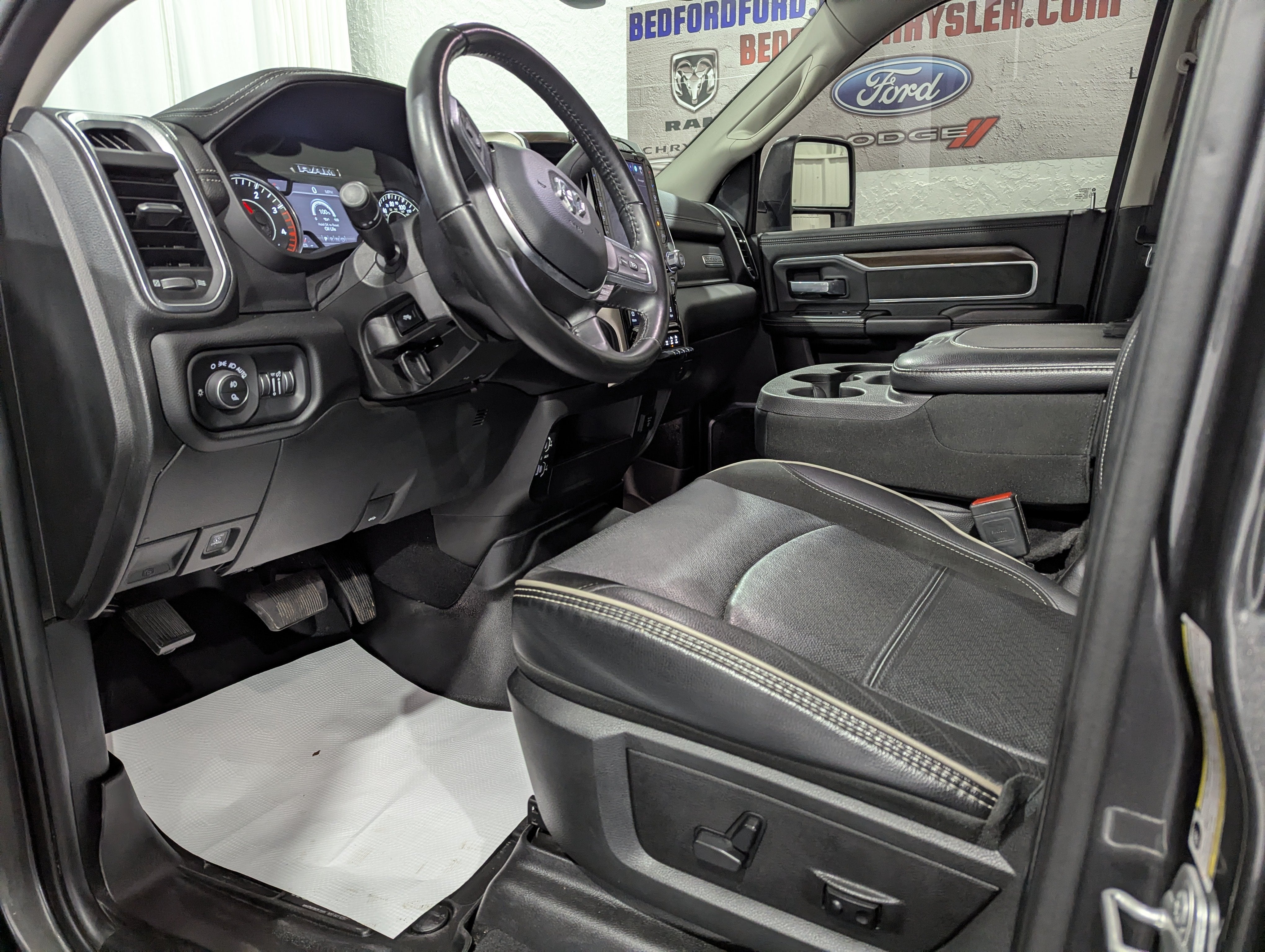 2024 RAM 2500 Laramie Crew Cab 4x4 6'4' Box