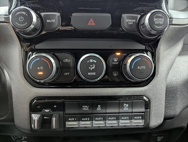 2024 RAM 2500 Tradesman Crew Cab 4x4 8' Box