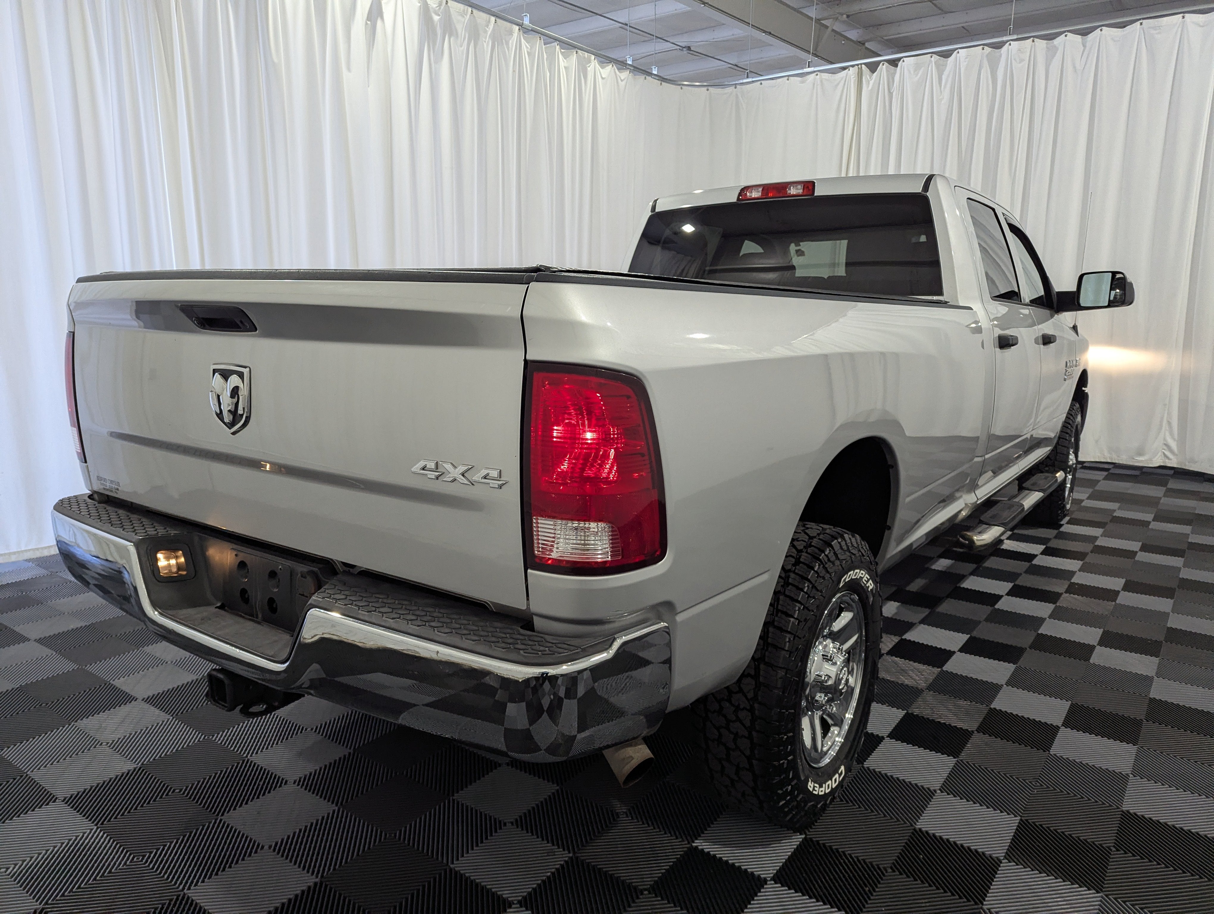2018 RAM 2500 Tradesman Crew Cab 4x4 8' Box