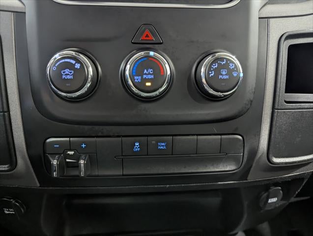 2018 RAM 2500 Tradesman Crew Cab 4x4 8' Box