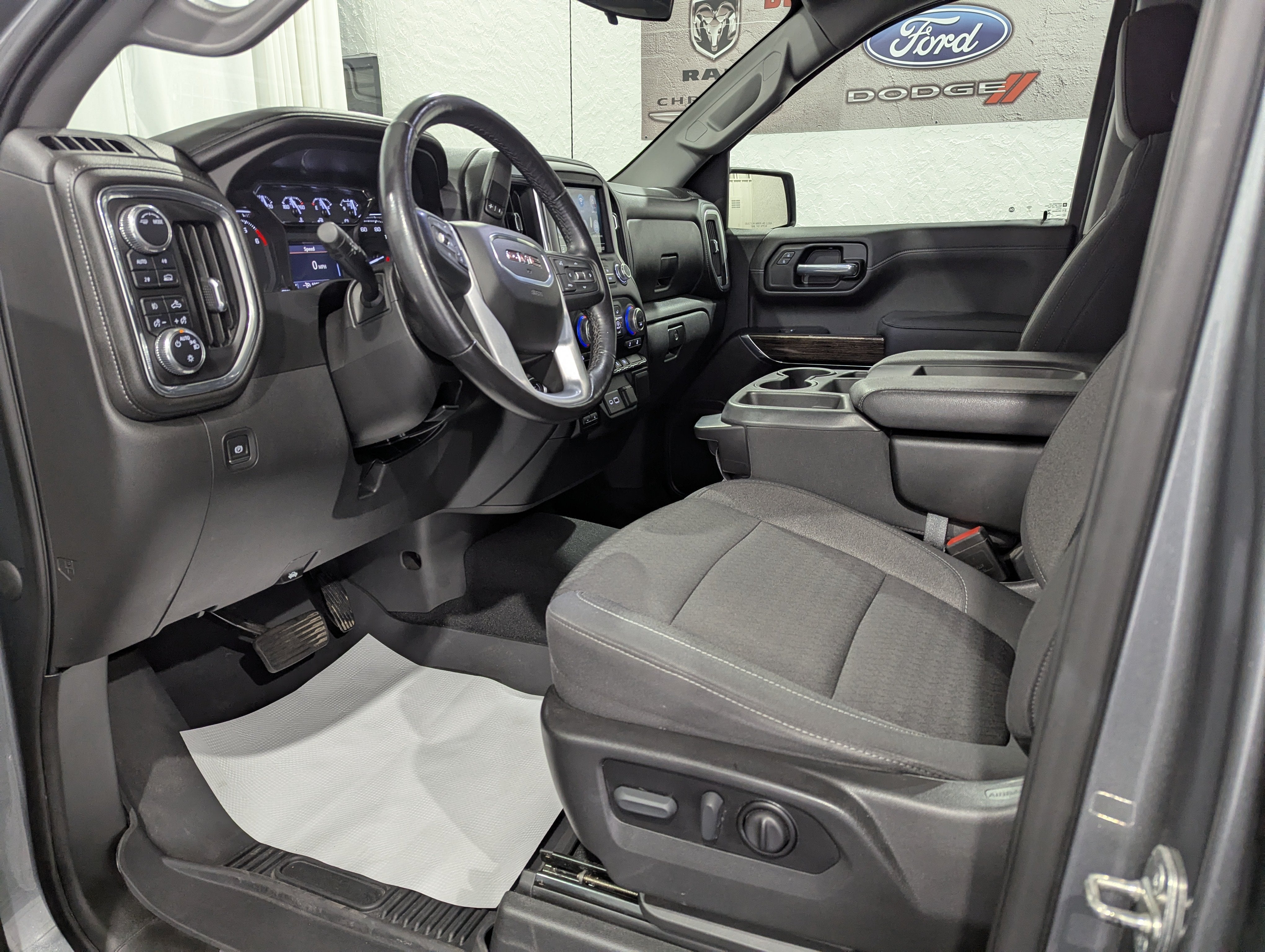 2021 GMC Sierra 1500 4WD Crew Cab Short Box Elevation