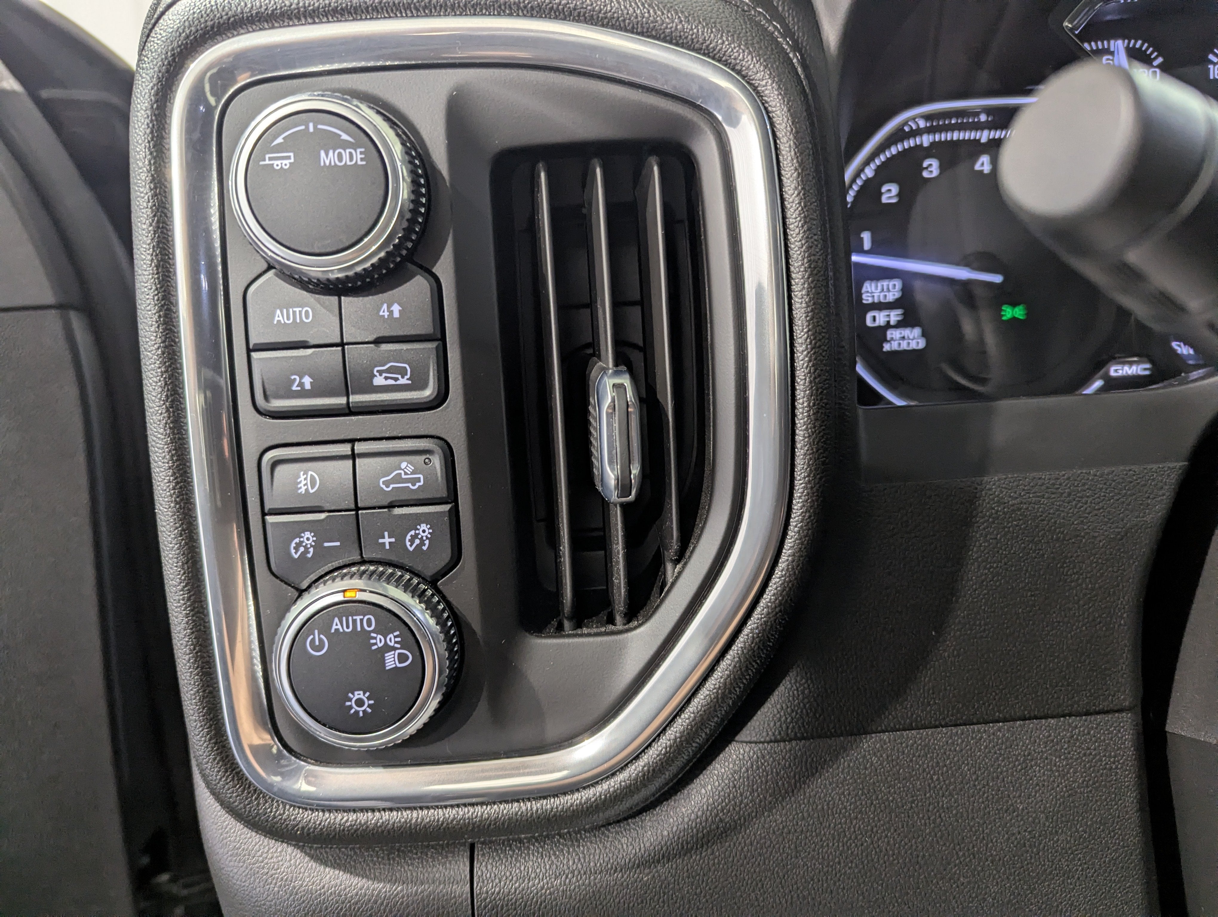 2021 GMC Sierra 1500 4WD Crew Cab Short Box Elevation