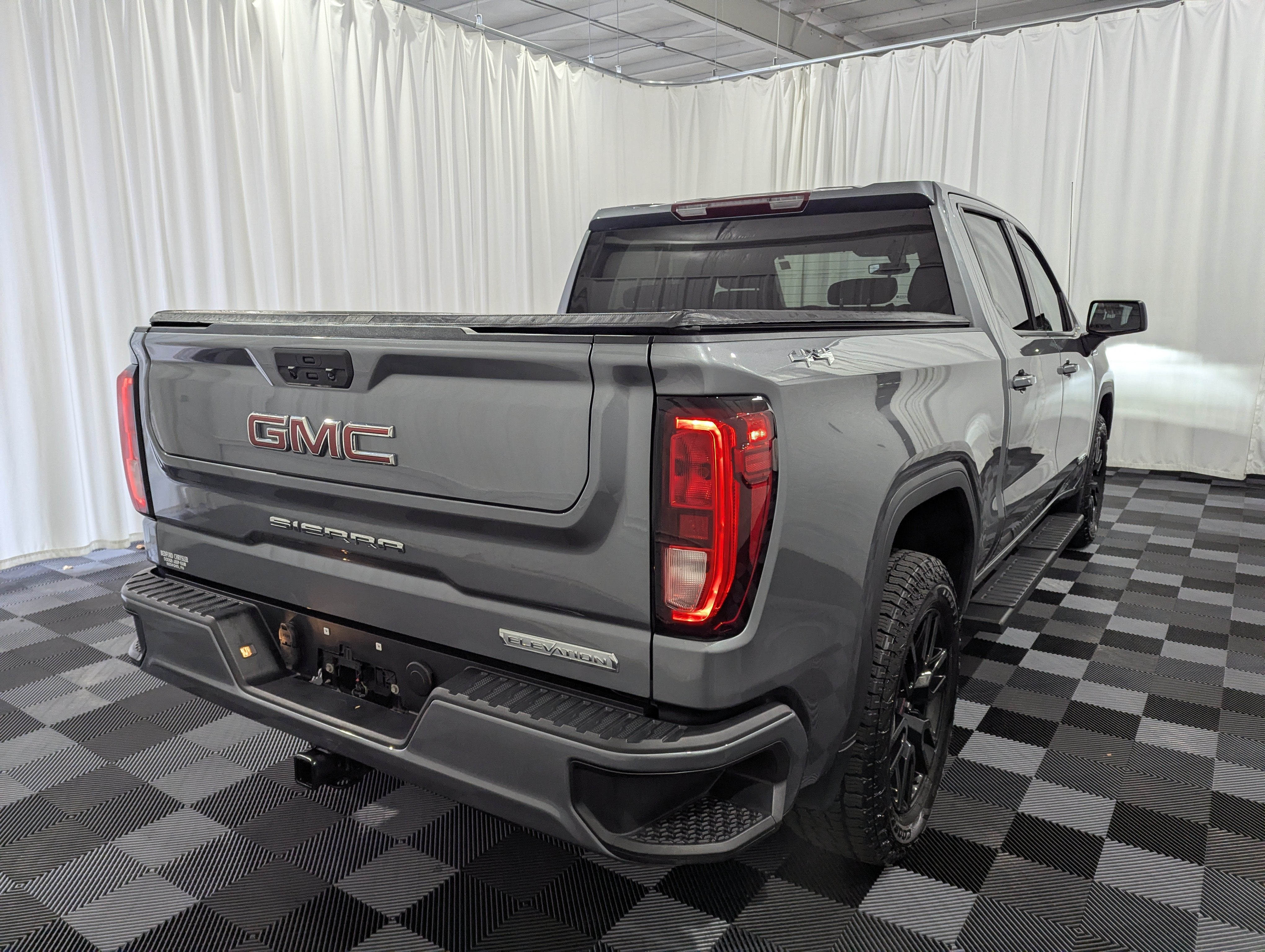 2021 GMC Sierra 1500 4WD Crew Cab Short Box Elevation
