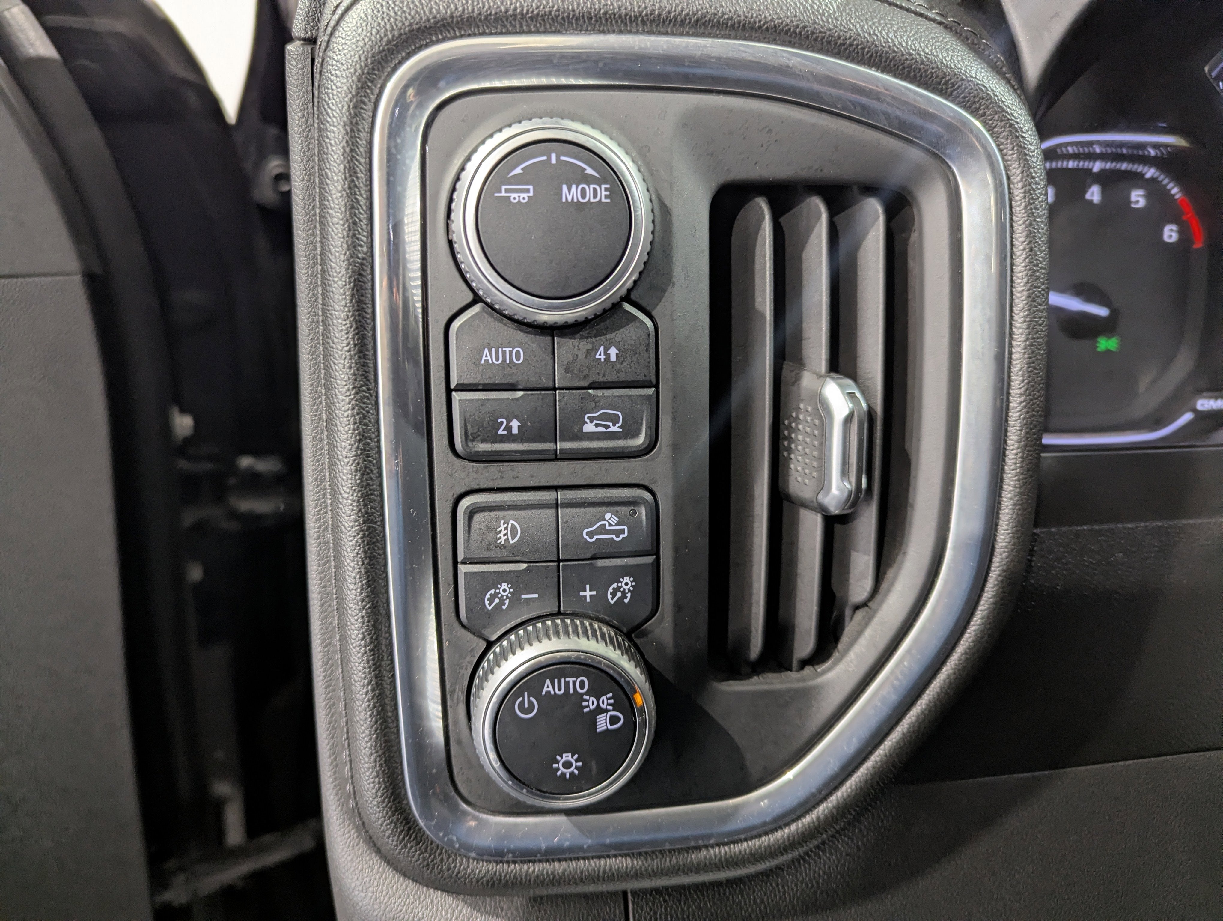 2020 GMC Sierra 1500 4WD Crew Cab Short Box Elevation