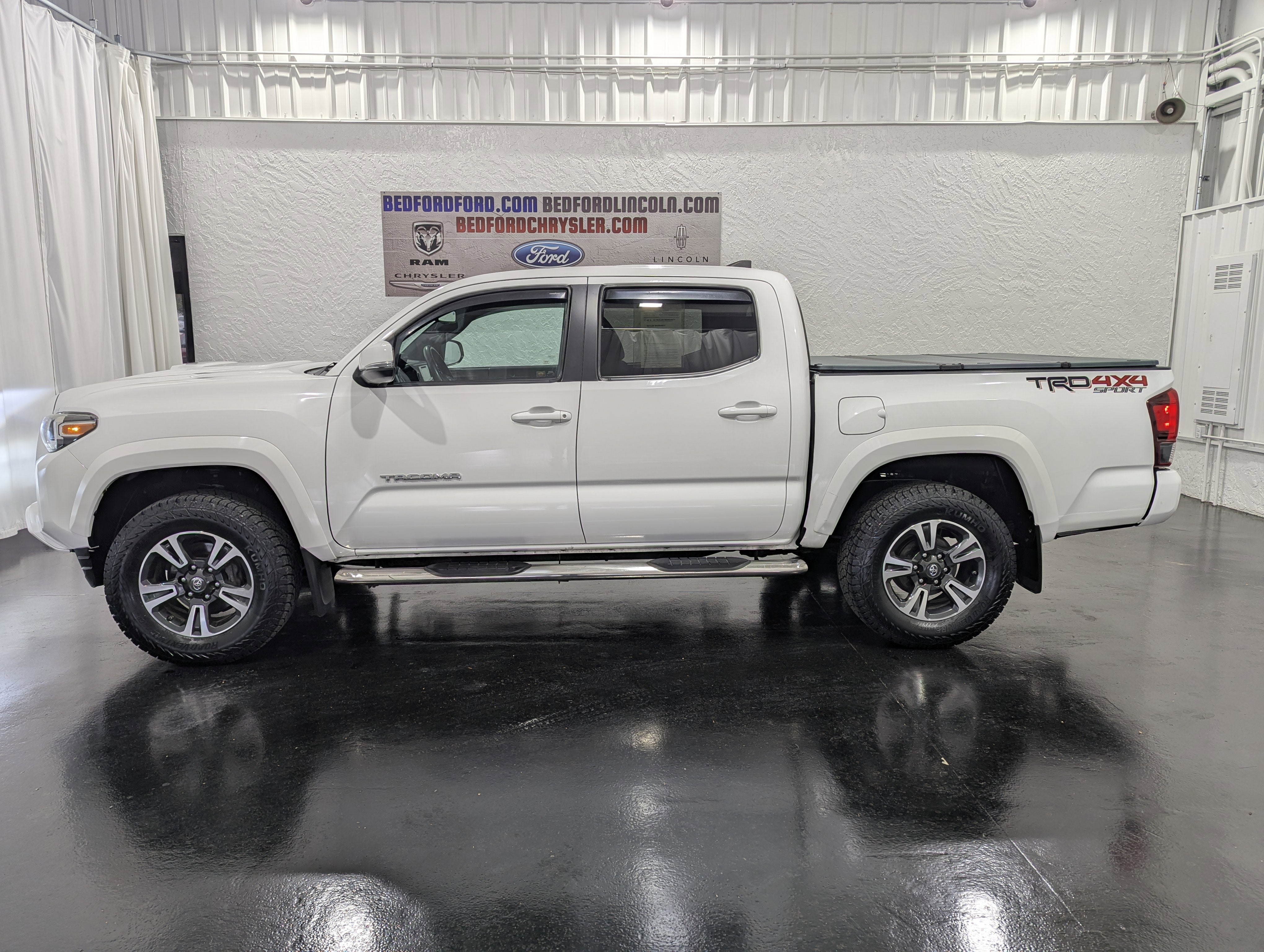 2018 Toyota Tacoma SR V6